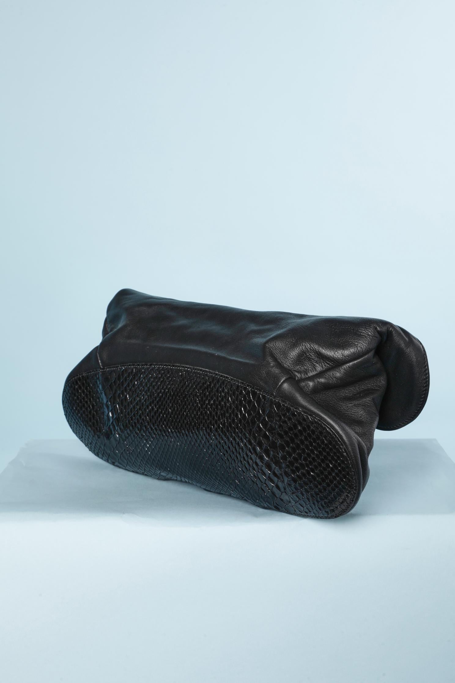 Women's Black leather clutch NINA RICCI For Sale