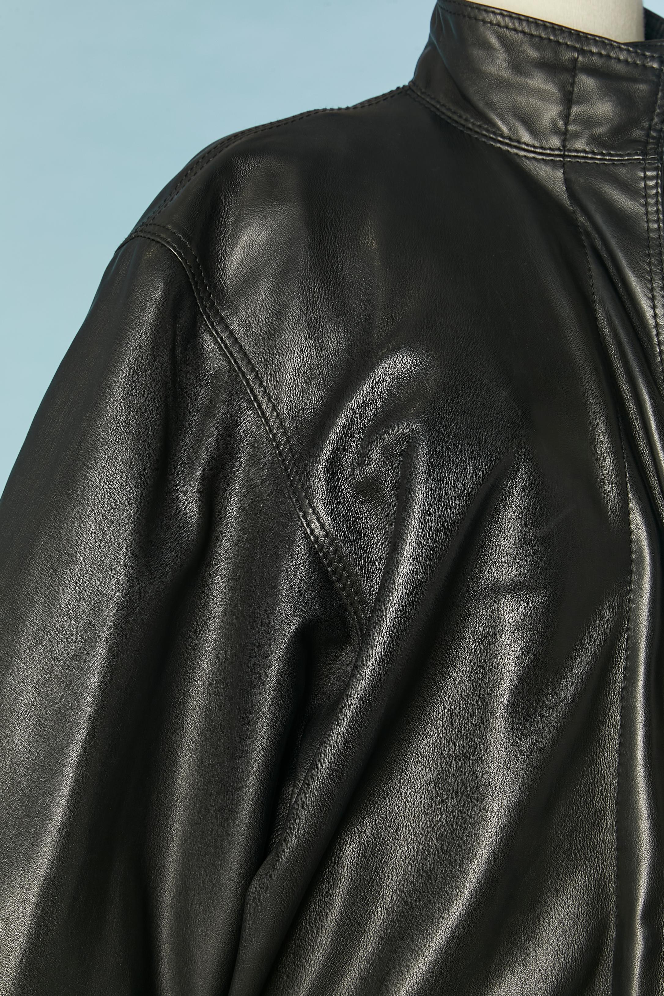 Black leather coat with brown wool lining and snap closure ALAÏA Circa 1990 In Excellent Condition In Saint-Ouen-Sur-Seine, FR