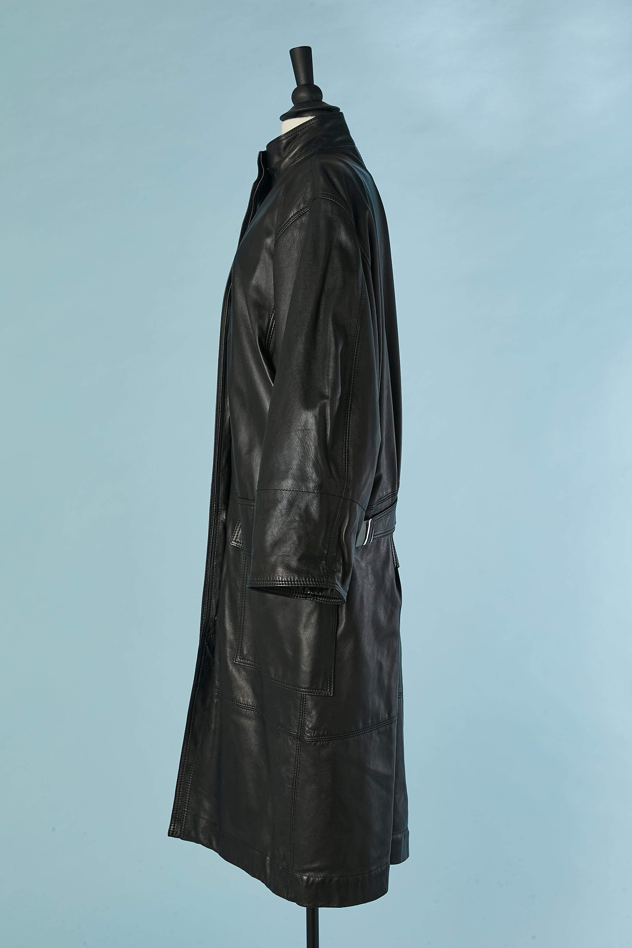 Black leather coat with brown wool lining and snap closure ALAÏA Circa 1990 1