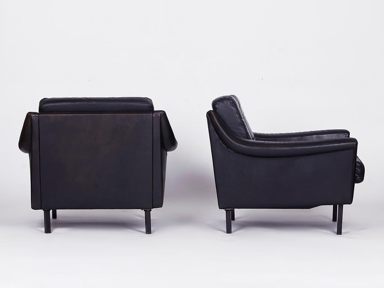 Allemand Canapé et 2 fauteuils en cuir noir  Allemagne, années 1960  en vente