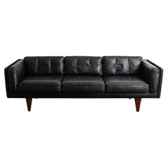 Black Leather Danish Mid Century "V11" Three Seater Sofa by Illum Wikkelsø, 1960