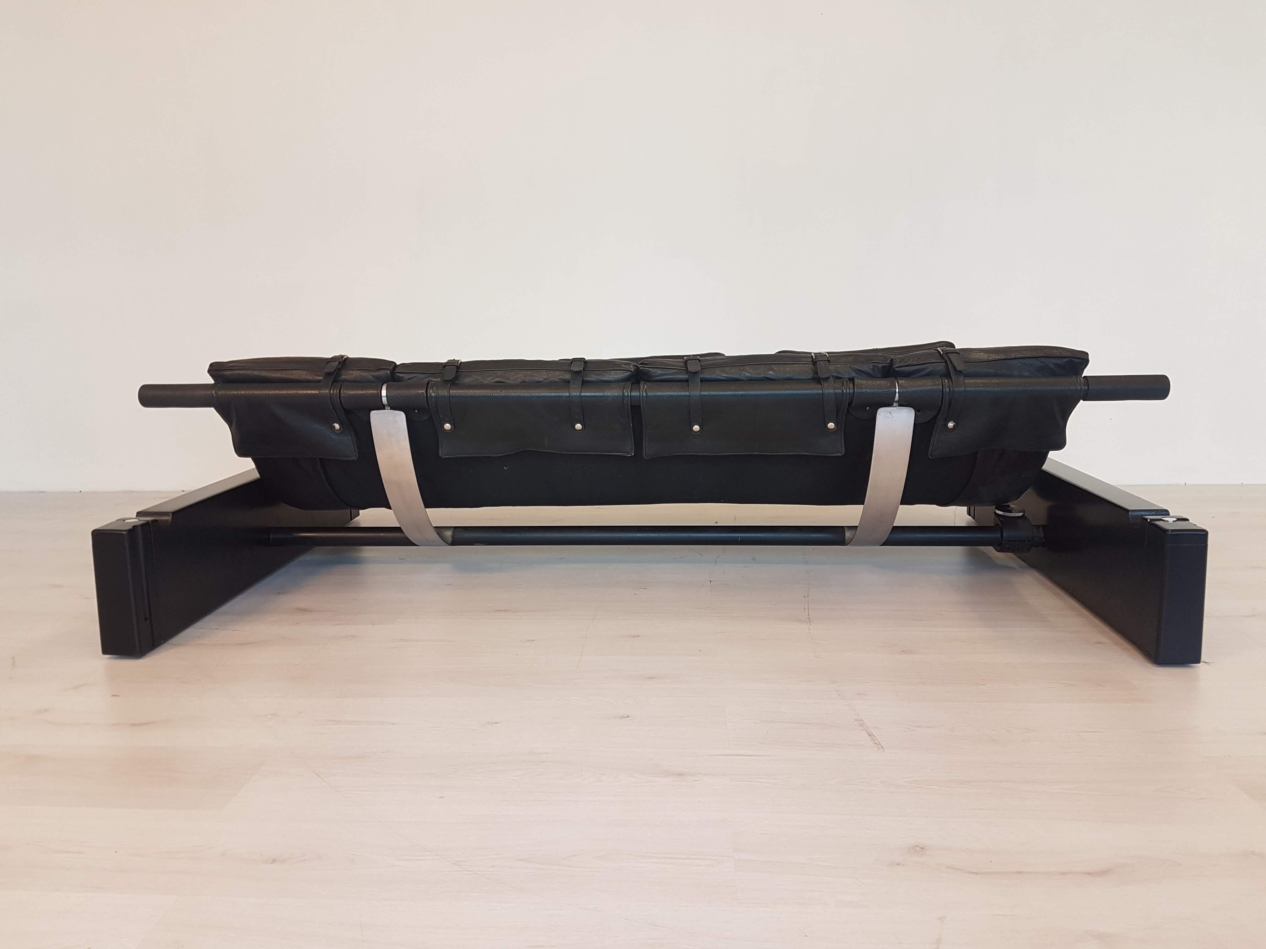 Black Leather Daybed Lounge Sofa by Vittorio Mazzucioni 3