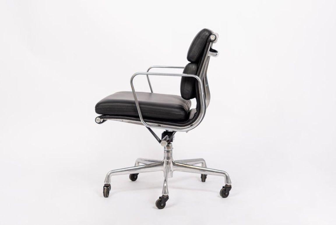 Black Leather Desk Chair by Eames for Herman Miller Aluminum Group For Sale 1