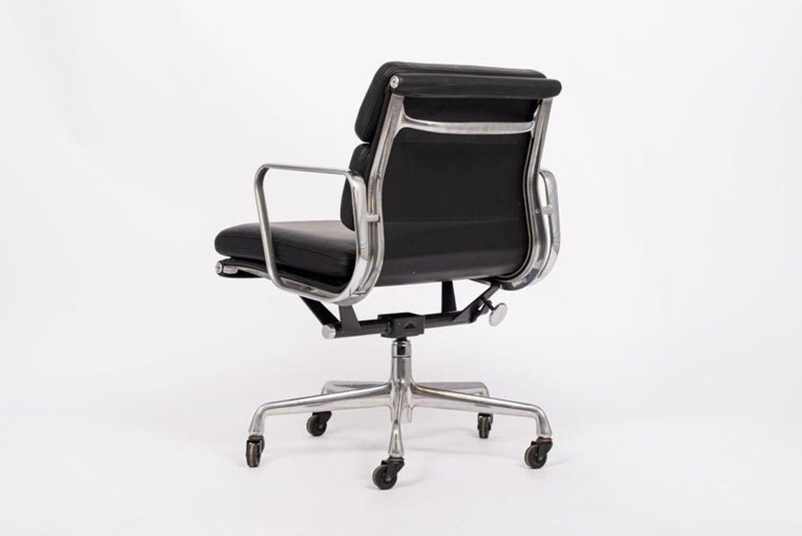 Black Leather Desk Chair by Eames for Herman Miller Aluminum Group For Sale 2