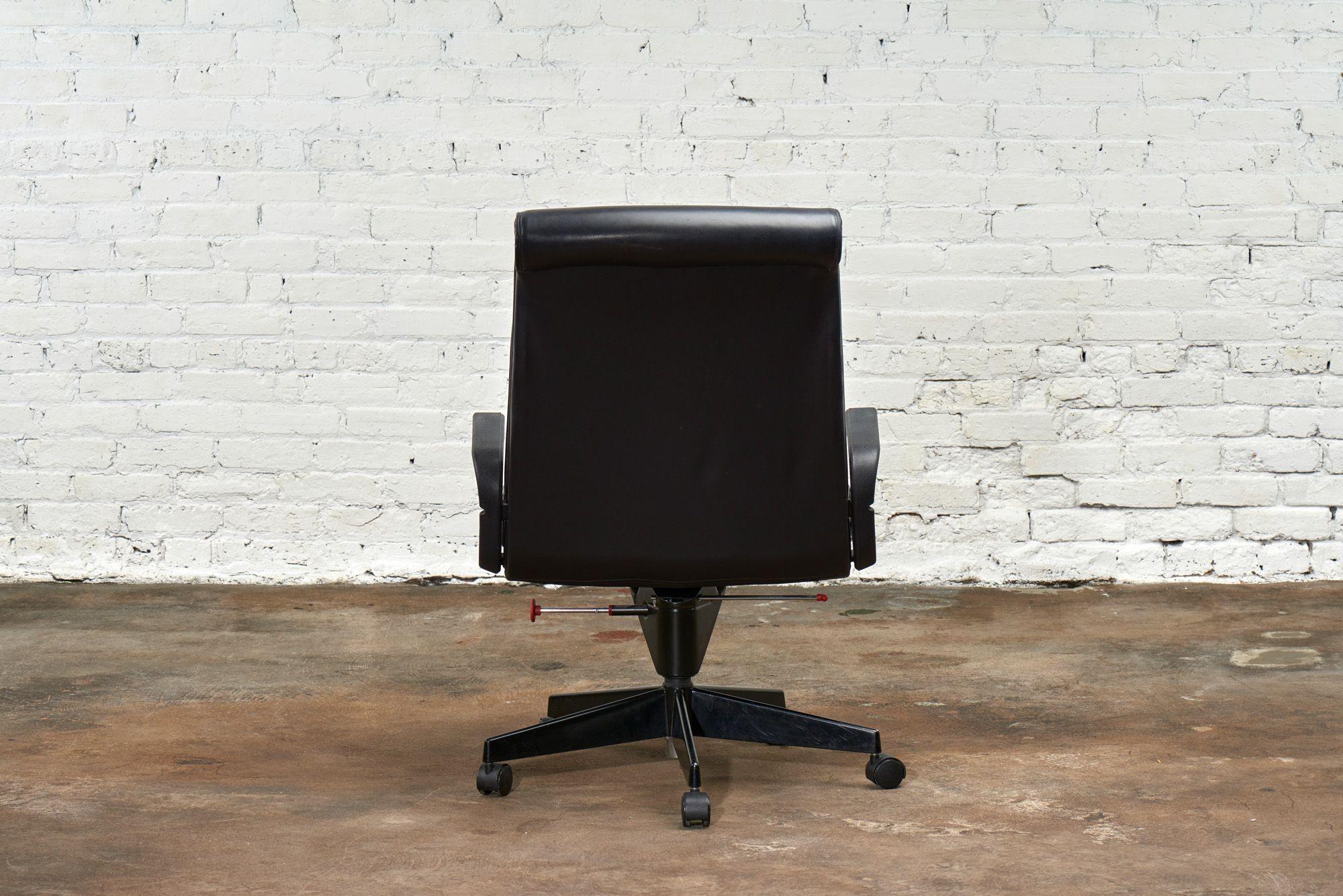 French Black Leather Desk Chair by Richard Sapper for Knoll Inc/Knoll Intl, France 1992 For Sale