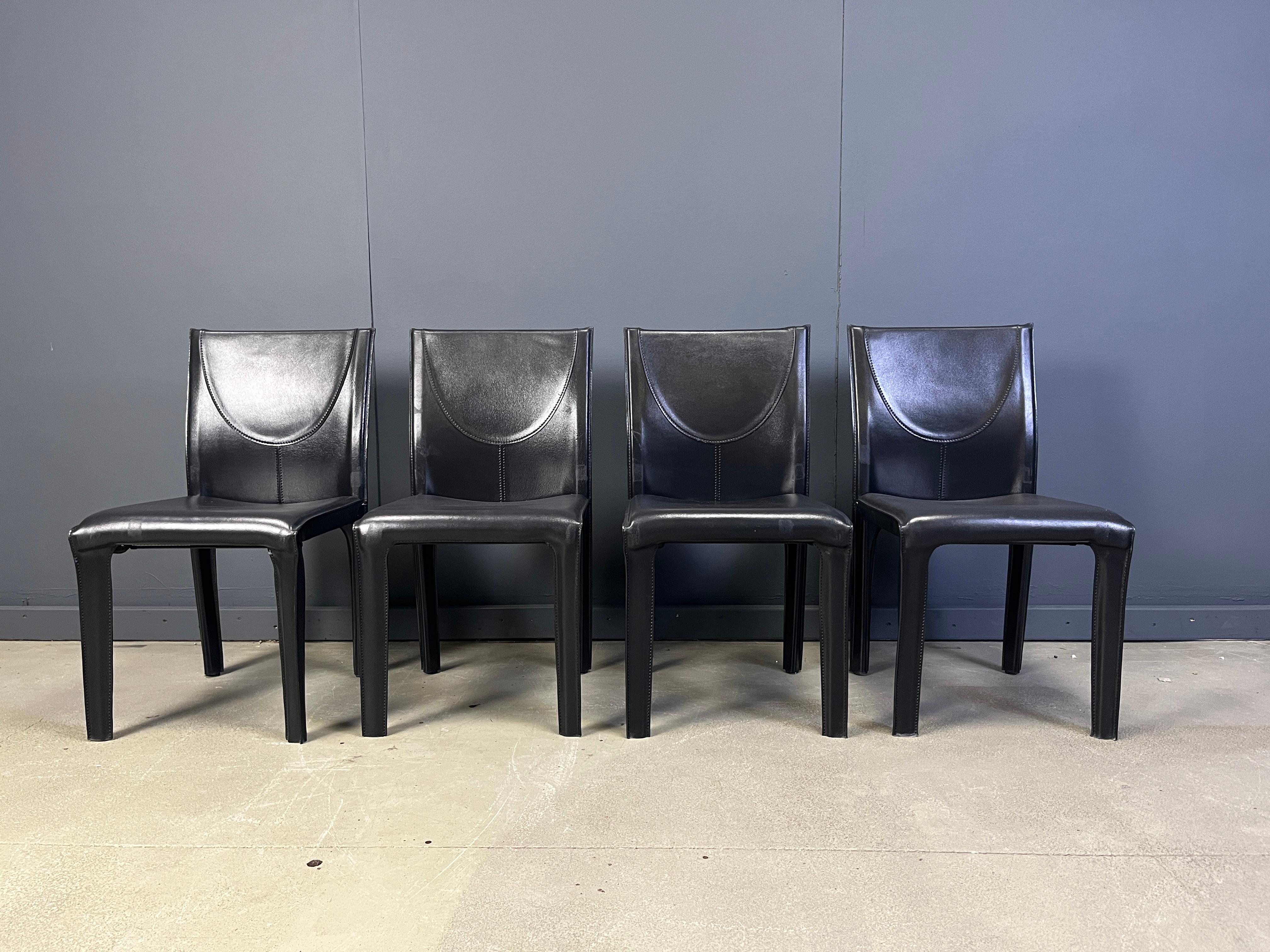 Black leather dining chairs by Arper italy, 1980s - set of 4 in vendita 3