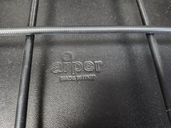 Sillas de comedor de piel negra de Arper italy, años 80 - set de 4