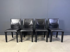 Sedie da pranzo in pelle nera di Arper italy, anni '80 - set di 4