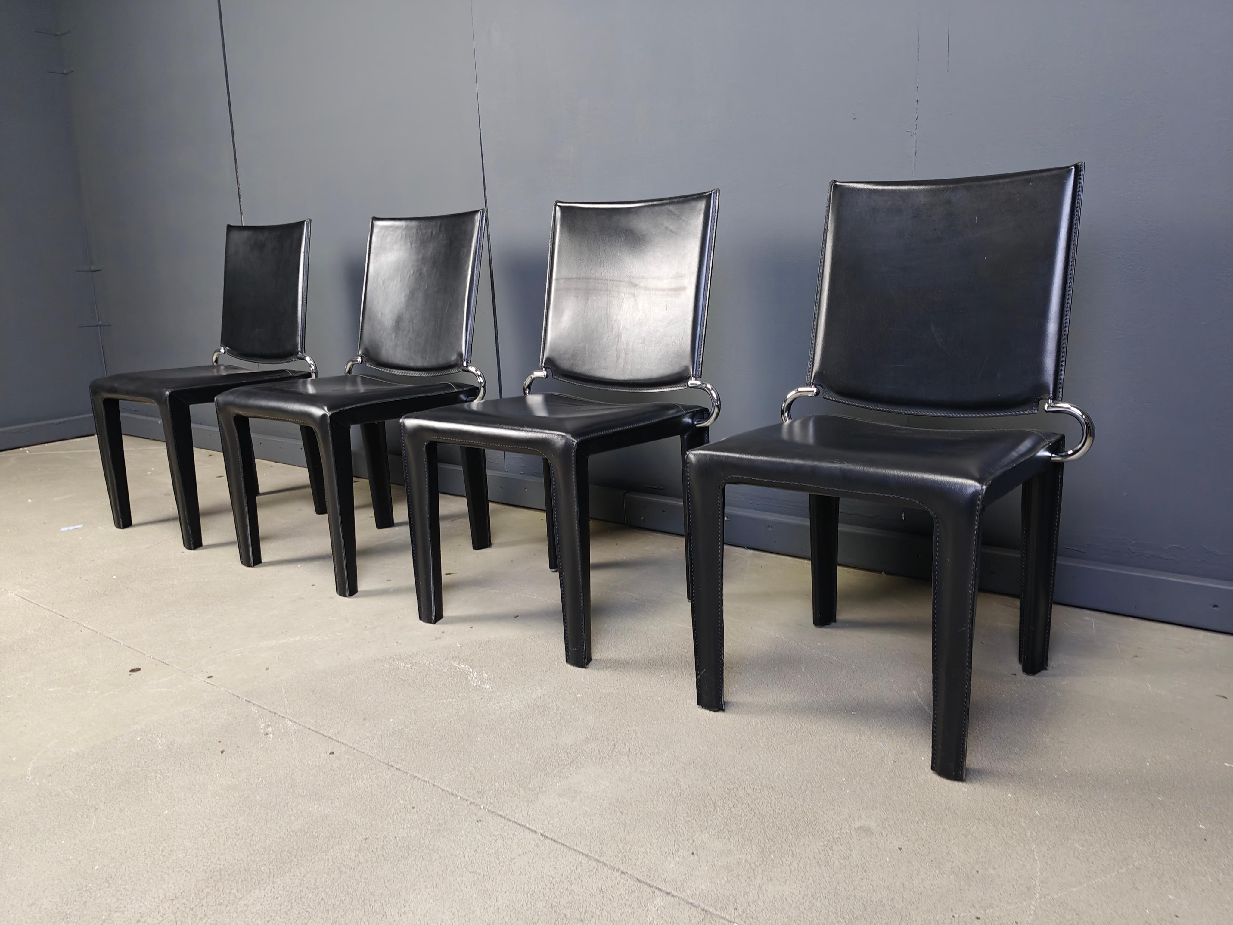 Sillas de comedor de piel negra de Arper italy, años 80 - set de 4 Cuero en venta