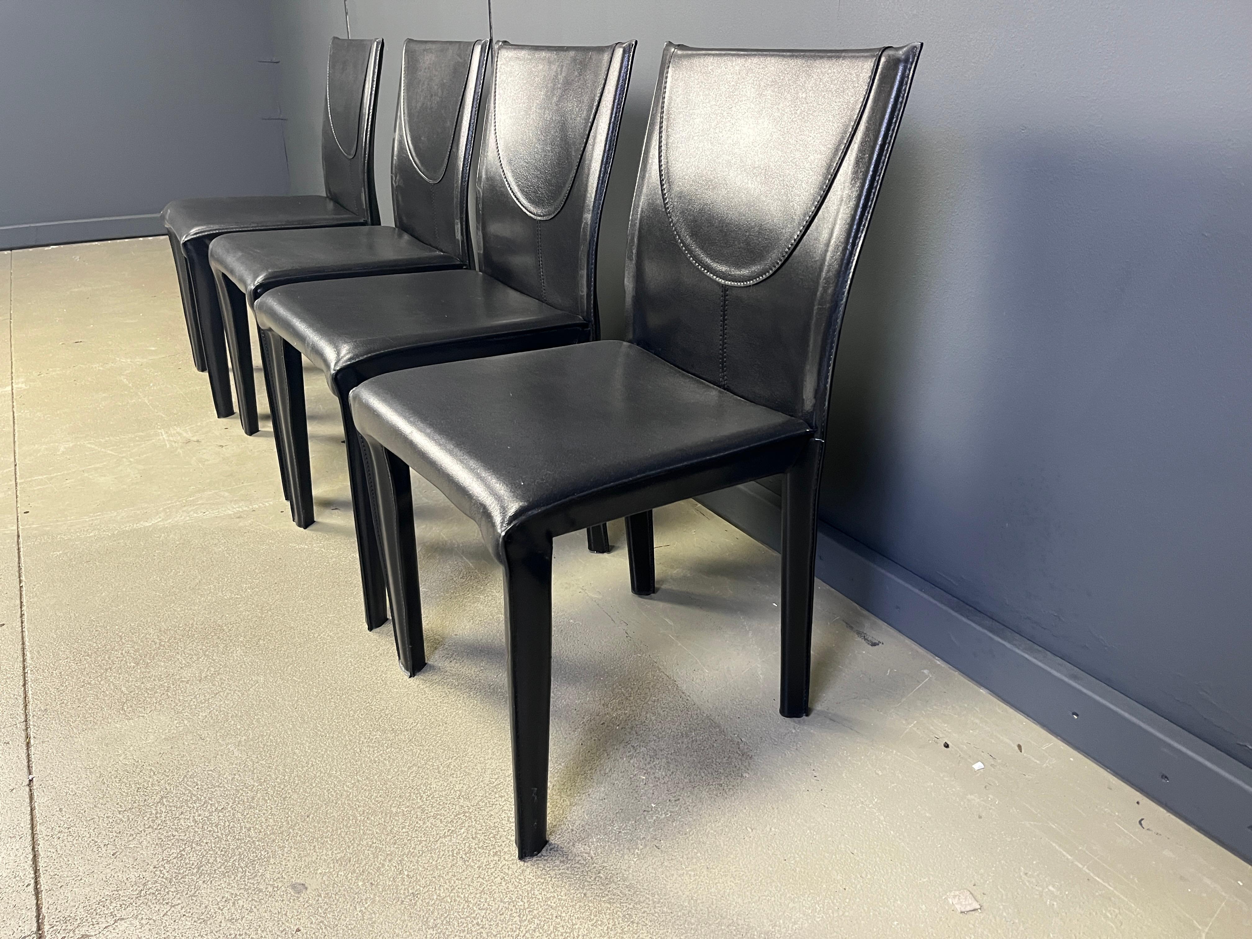 Black leather dining chairs by Arper italy, 1980s - set of 4 in vendita 1
