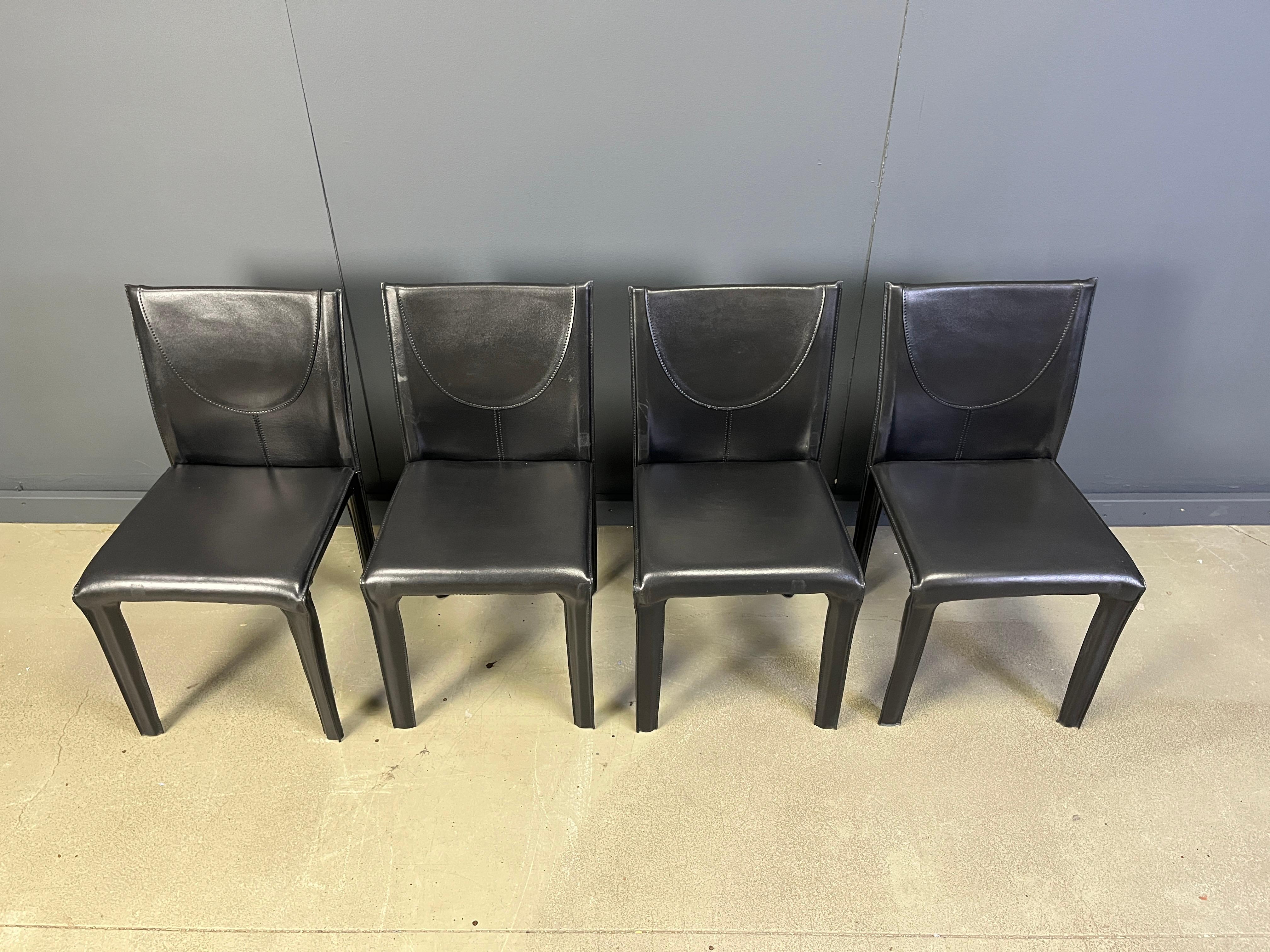 Black leather dining chairs by Arper italy, 1980s - set of 4 in vendita 2
