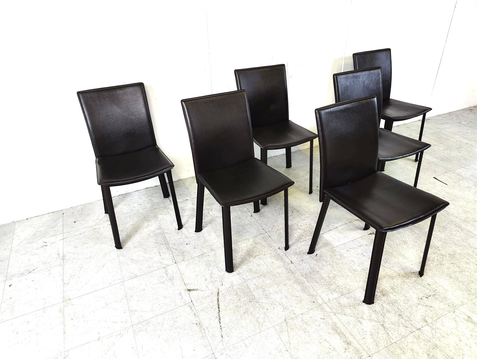 Fin du 20e siècle Chaises de salle à manger en cuir noir, ensemble de 6 - années 1980 en vente