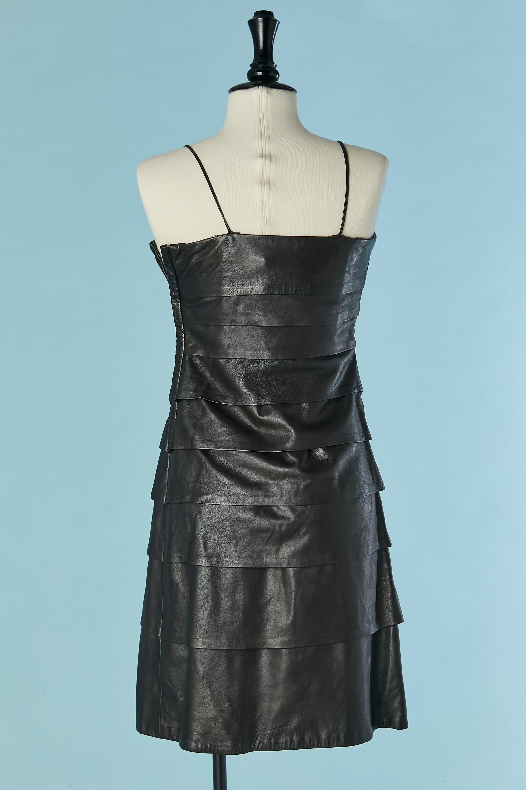 De las mujeres Vestido de cuero negro con volantes de corte VAKKO en venta