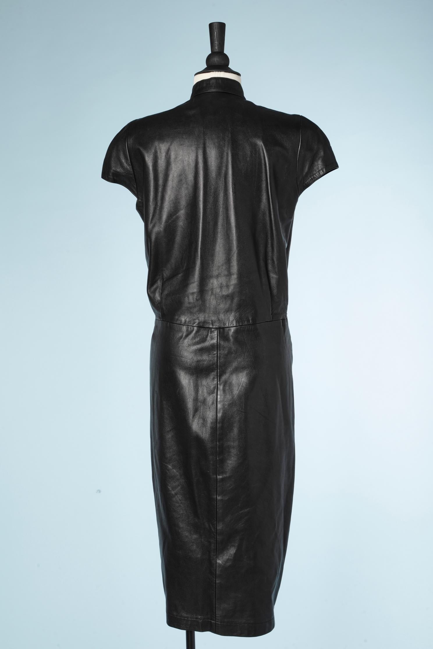 Robe en cuir noir avec bouton pression Thierry Mugler  en vente 1