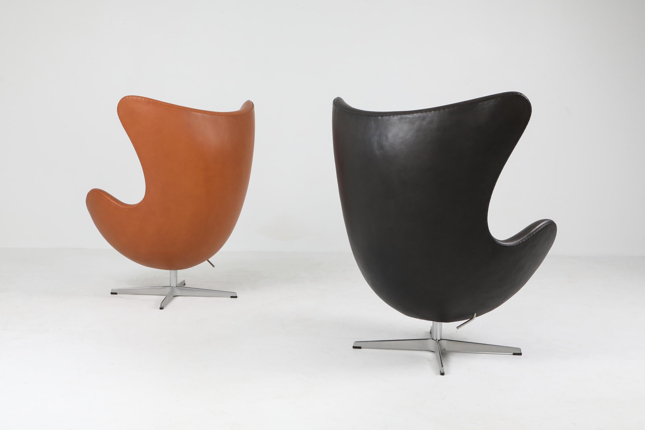 Black Leather Egg Chair by Arne Jacobsen for Fritz Hansen 1