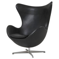 Black Leather Egg Chair by Arne Jacobsen for Fritz Hansen