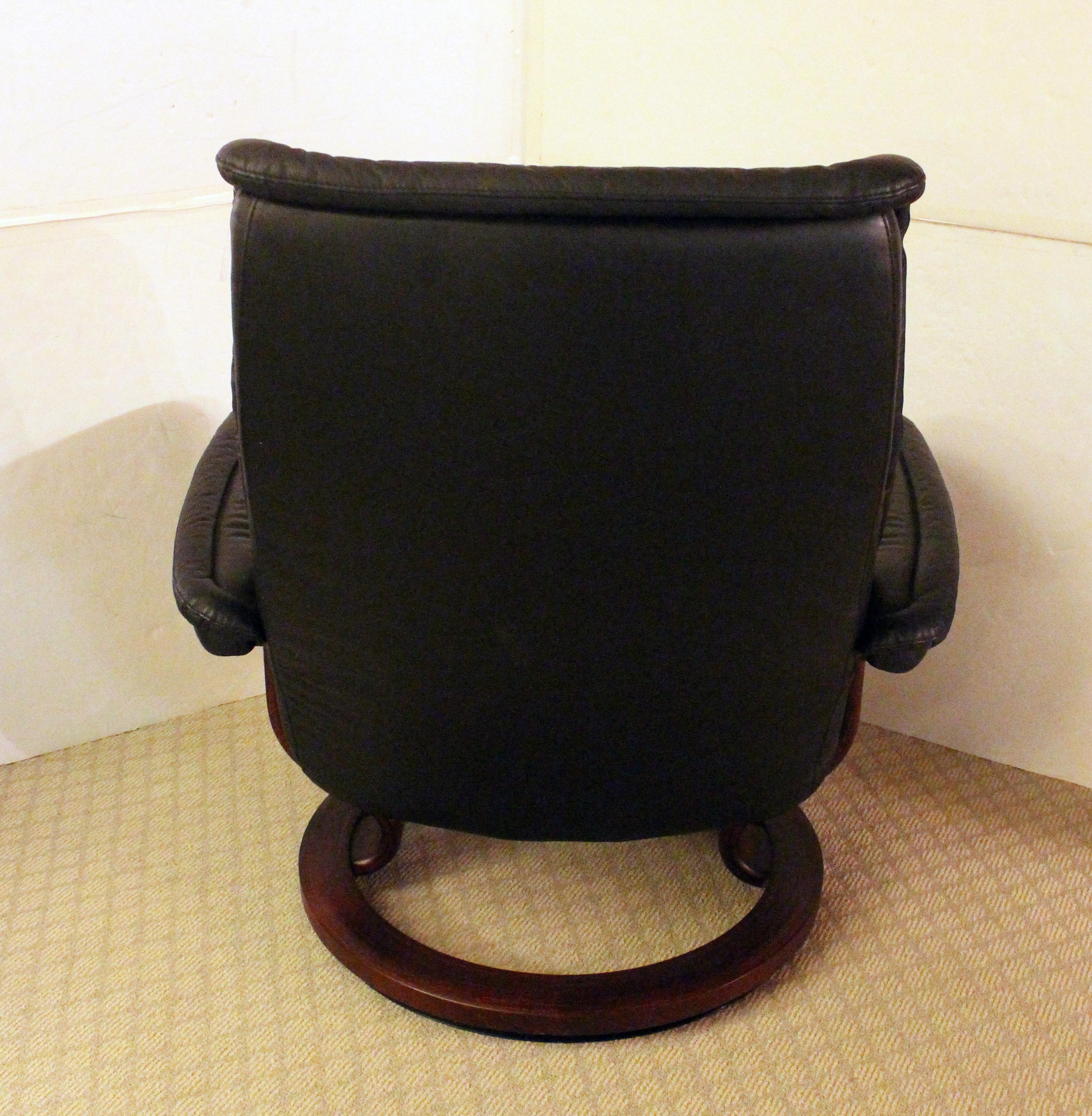 Mid-Century Modern Black Leather Ekornes Stressless Reclining Chair and Ottoman