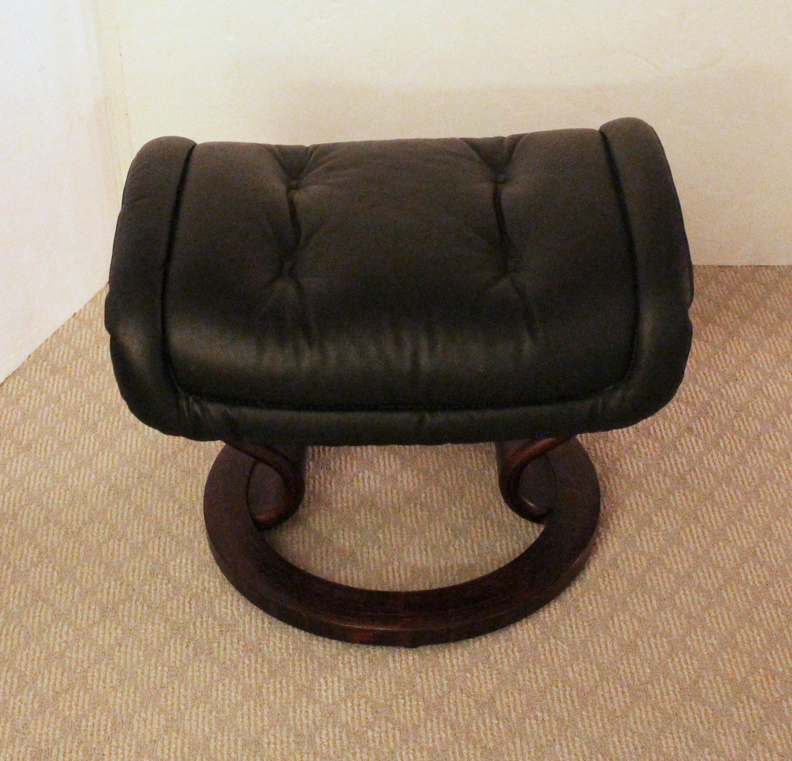 20th Century Black Leather Ekornes Stressless Reclining Chair and Ottoman