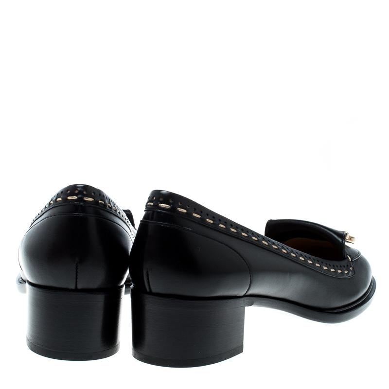 Black Leather Fele Gancio Detail Block Heel Loafer Pumps Size 41 In New Condition In Dubai, Al Qouz 2