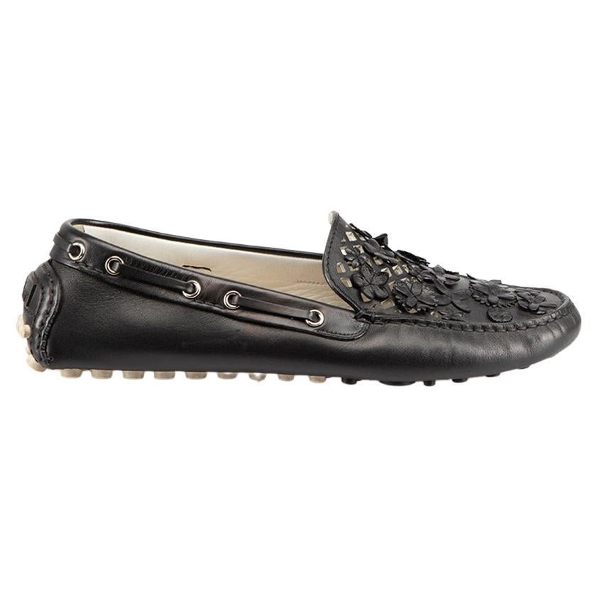 Black Leather Flower Accent Loafers Size IT 40 For Sale