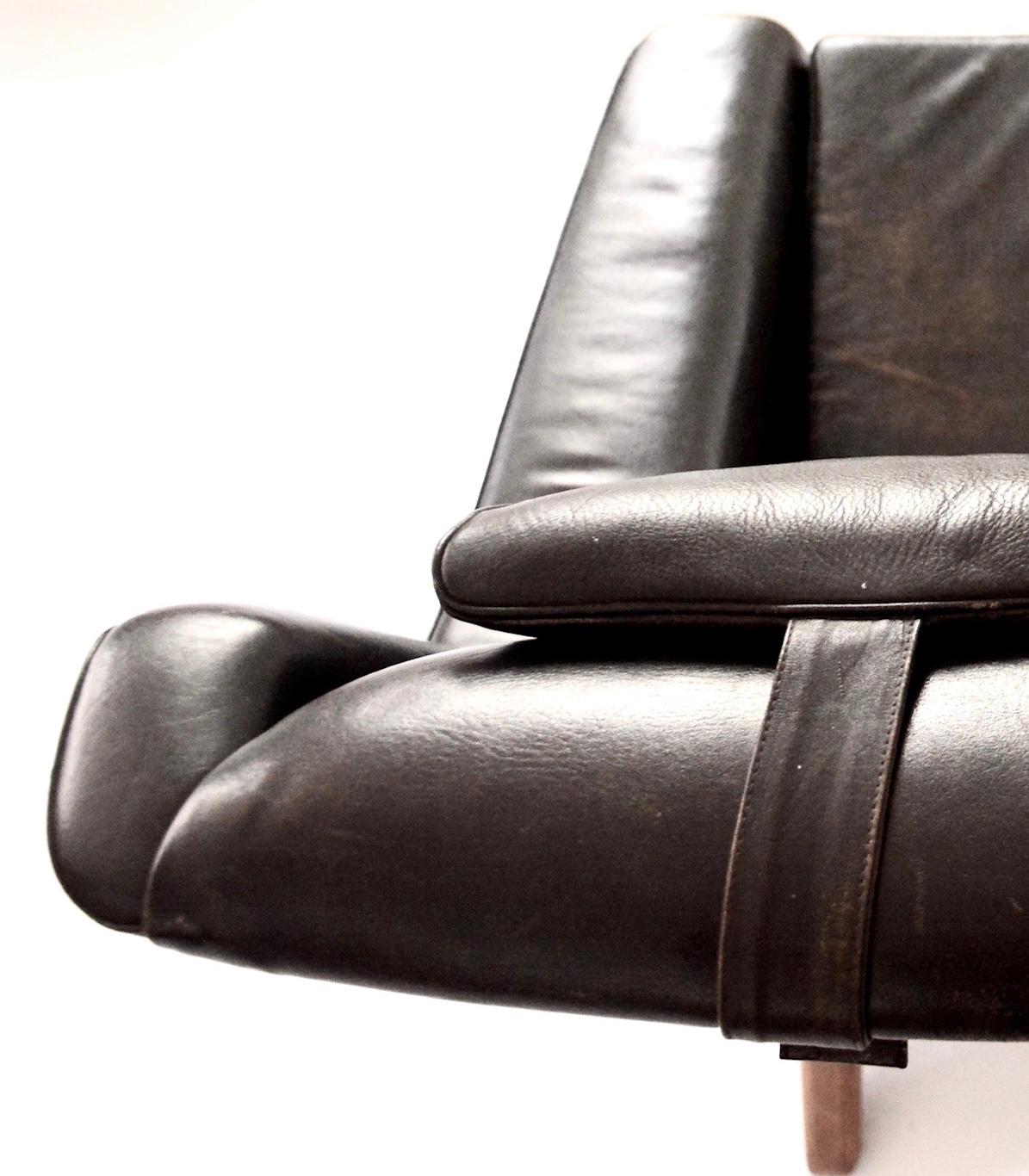 Mid-20th Century Black Leather Folke Ohlsson Armchair M 4410 Manufactured by Fritz Hansen, 1958 For Sale