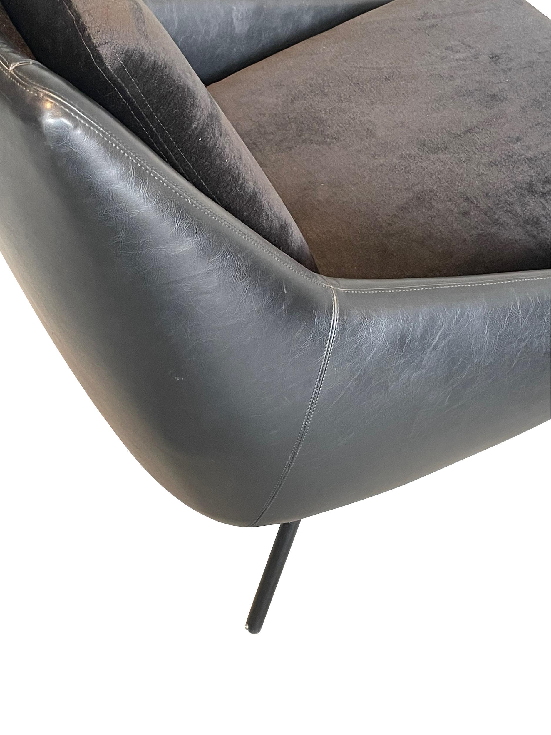 Mid-20th Century Black Leather Frame Joseph Andre Mott Pair Chairs, France, 1950s For Sale