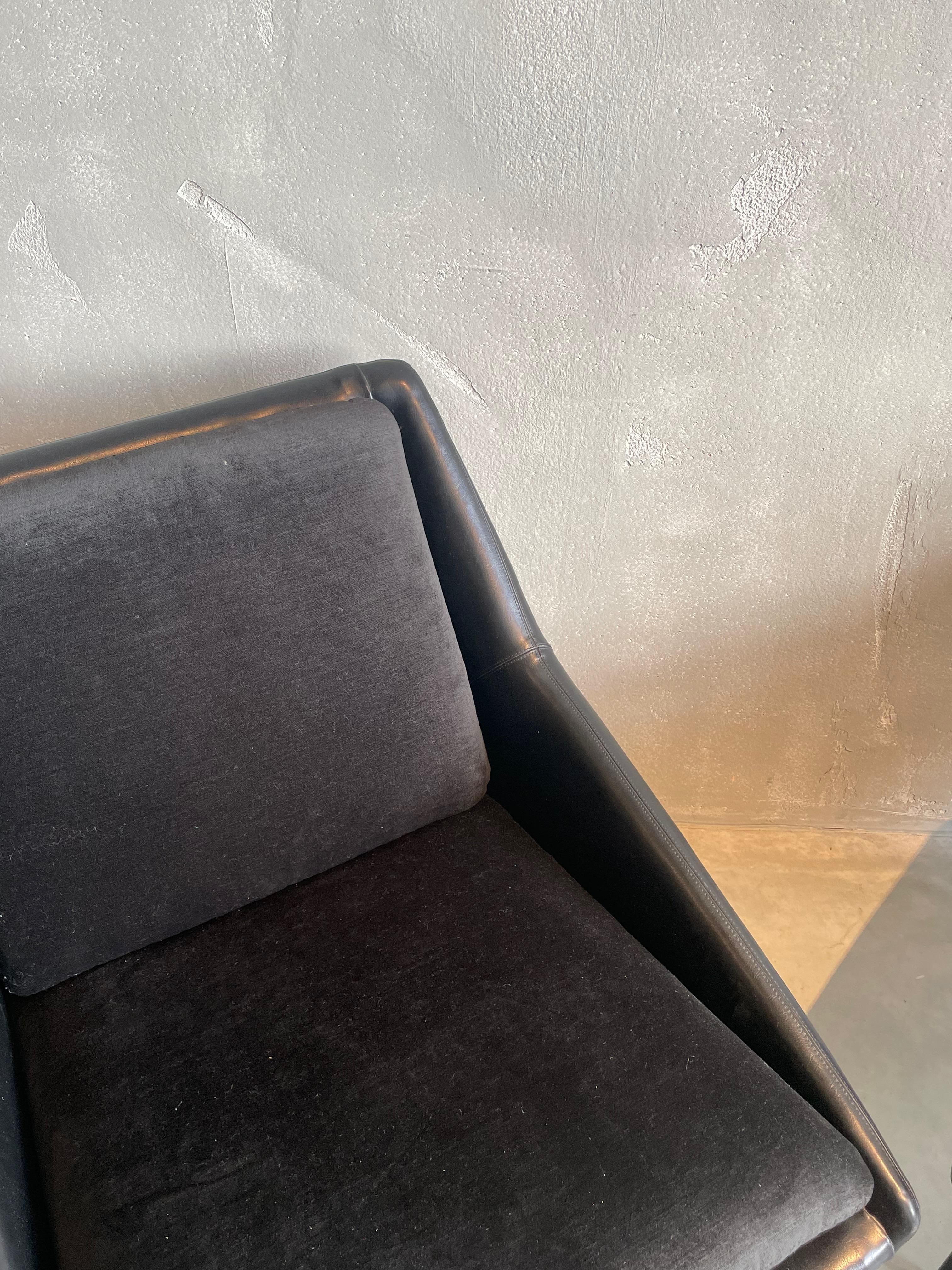 Black Leather Frame Joseph Andre Mott Pair Chairs, France, 1950s For Sale 2