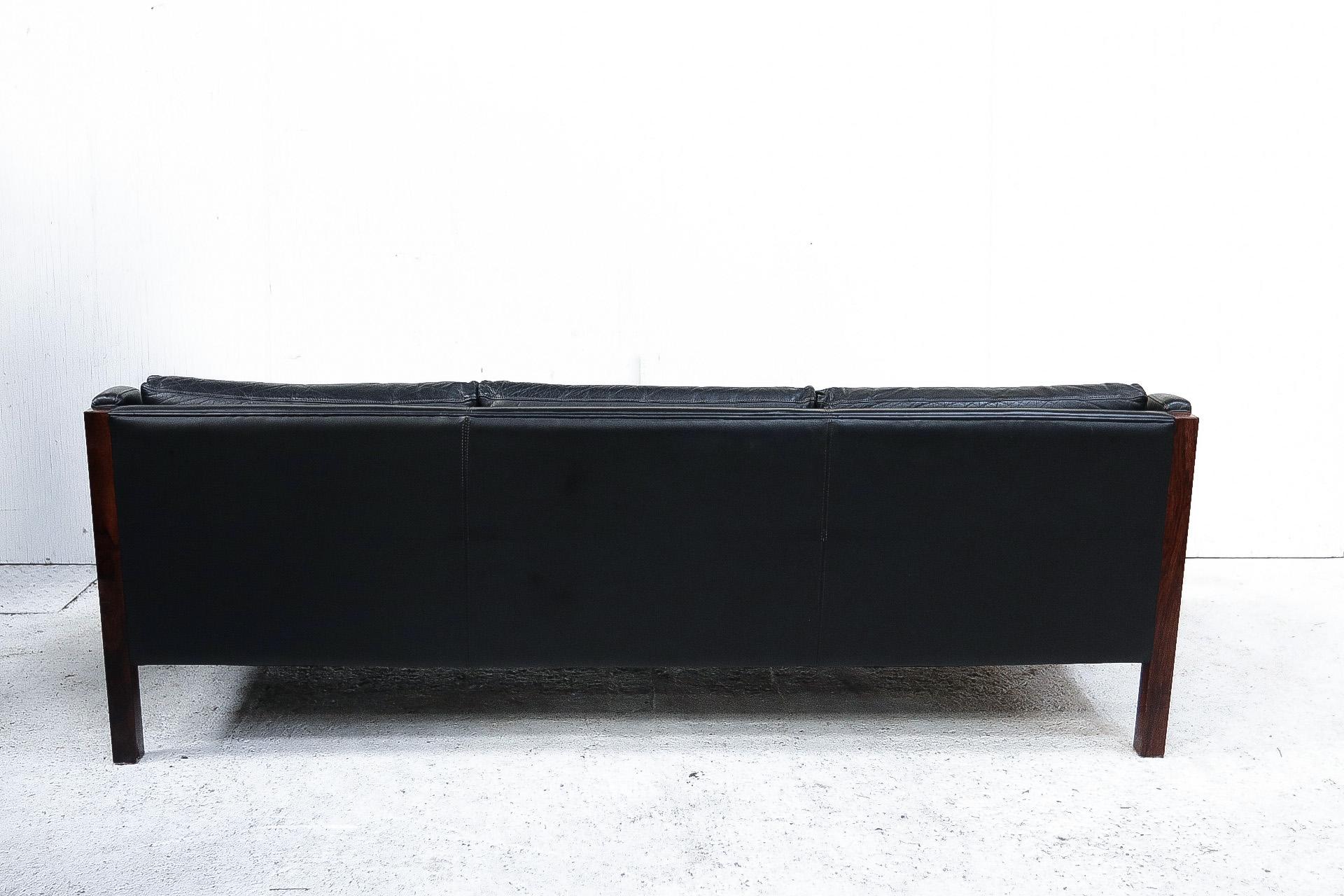 Black Leather Gelderland Three-Seat Sofa, 1960s 1