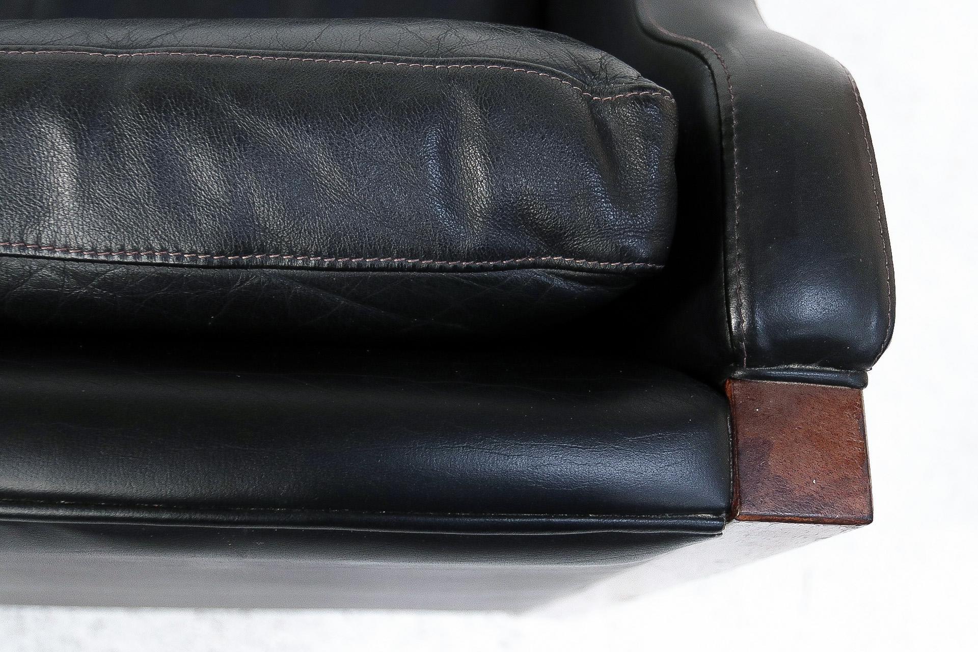 Black Leather Gelderland Three-Seat Sofa, 1960s 3