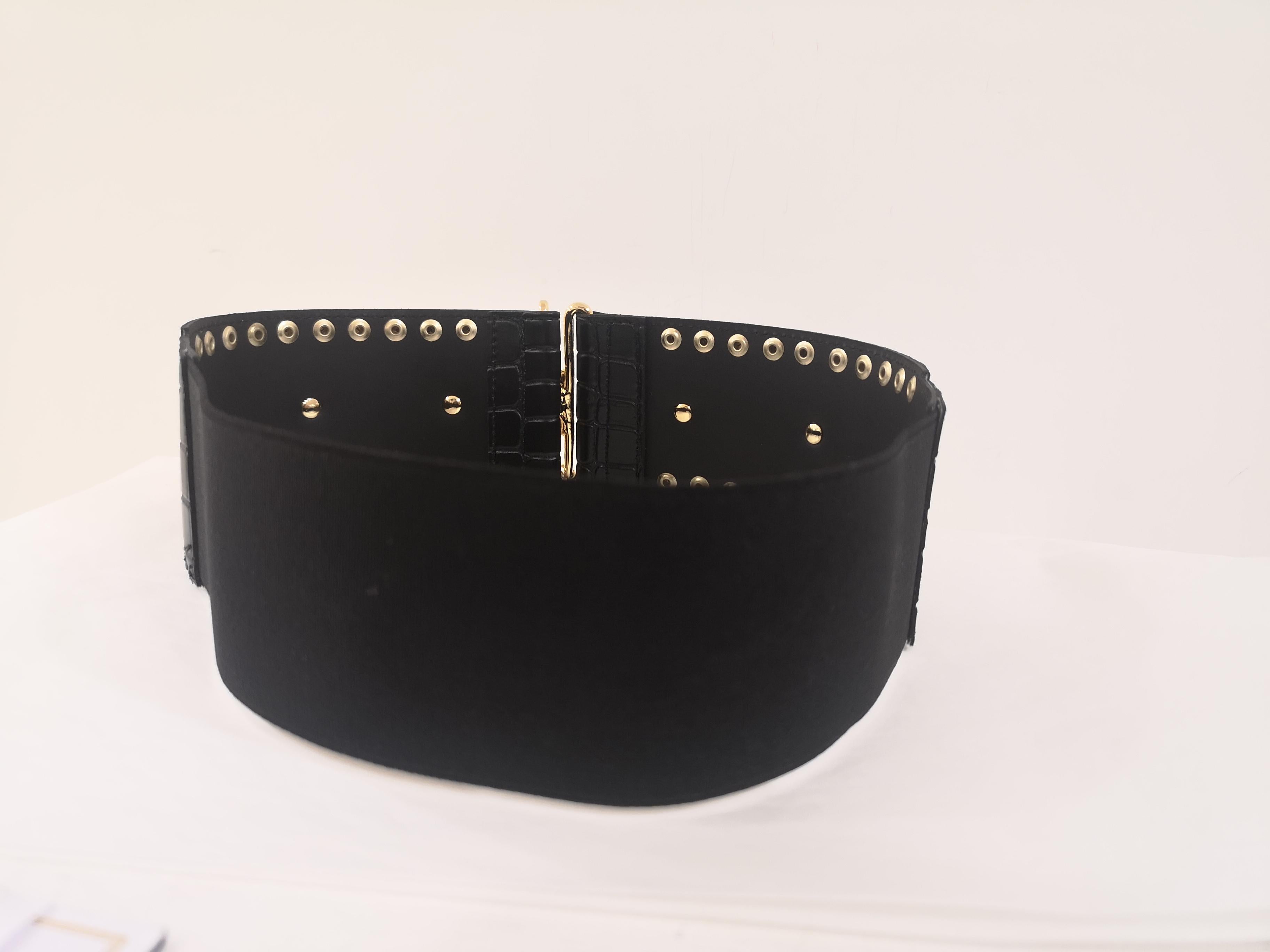 Black leather gold hardware elastic belt NWOT 5