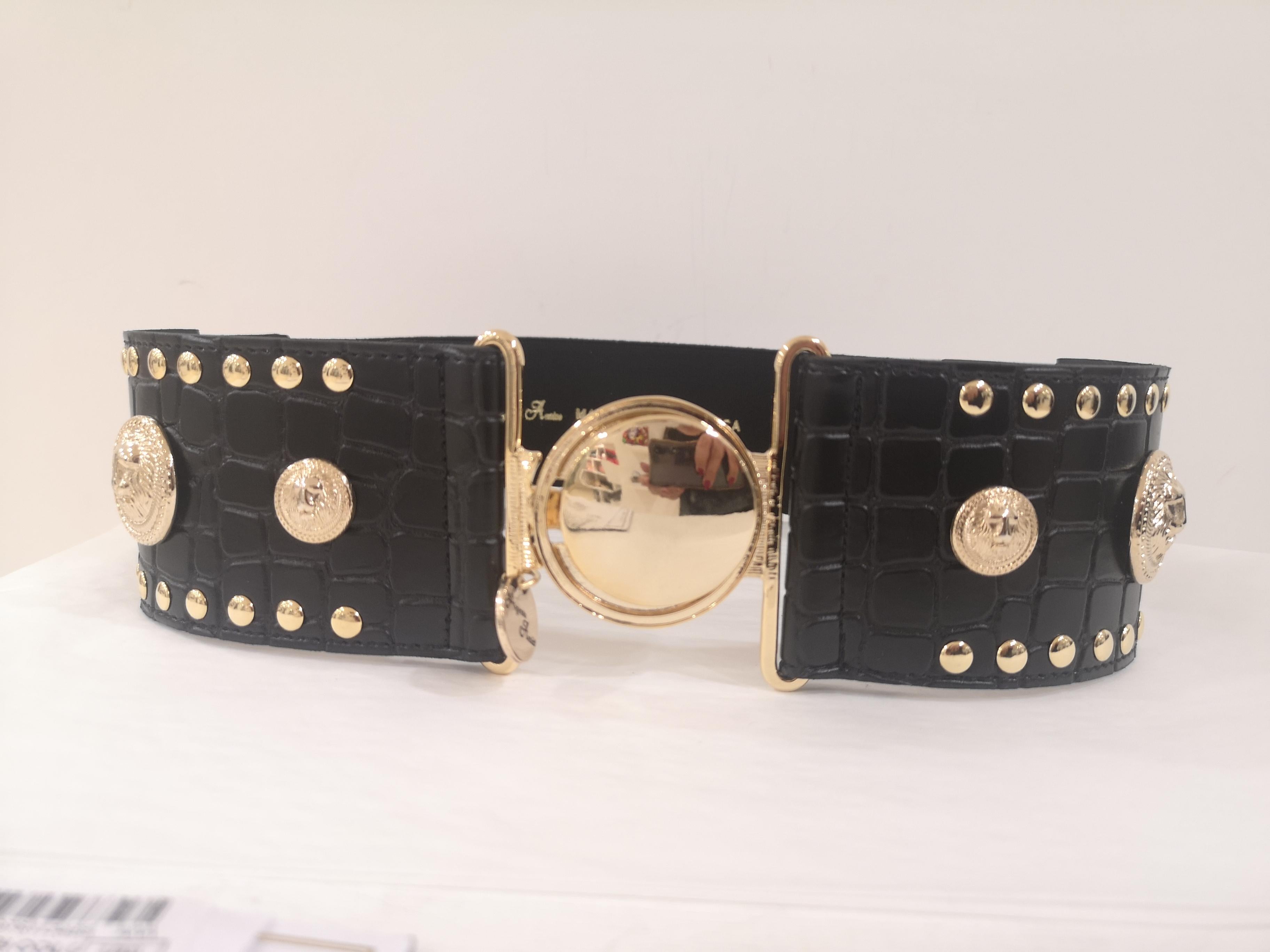 Black leather gold hardware elastic belt NWOT

