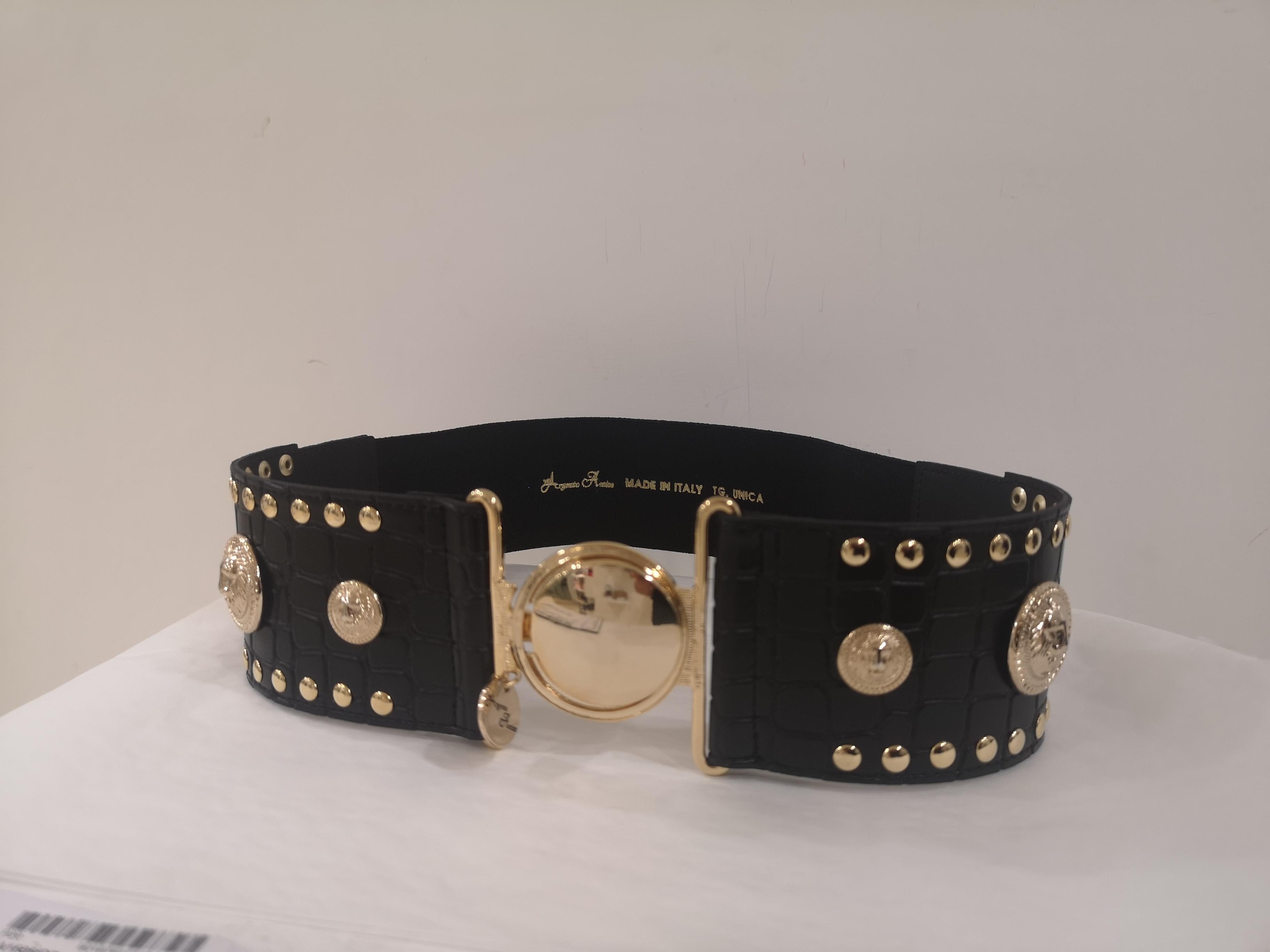 Black leather gold hardware elastic belt NWOT 1