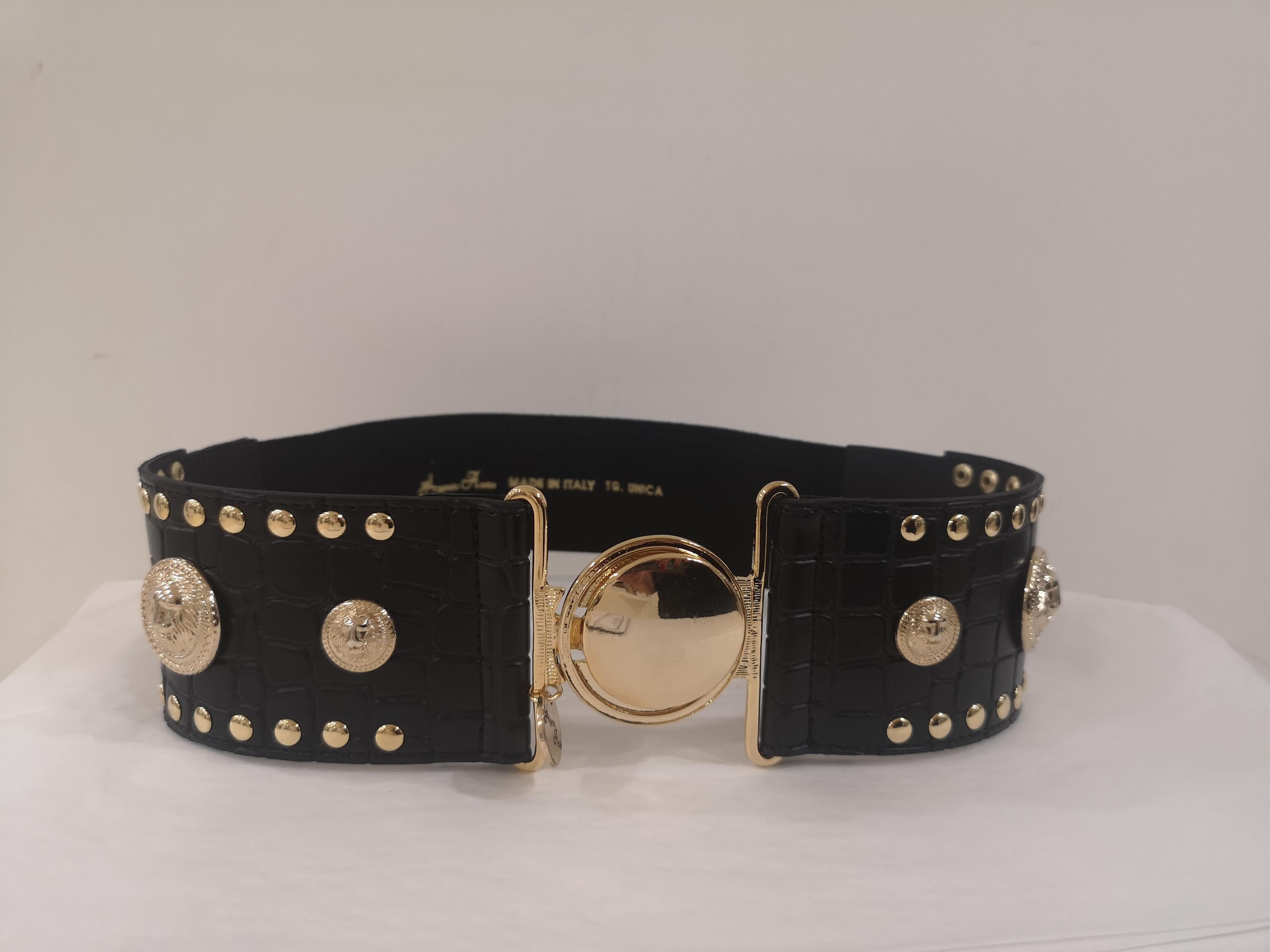 Black leather gold hardware elastic belt NWOT 2