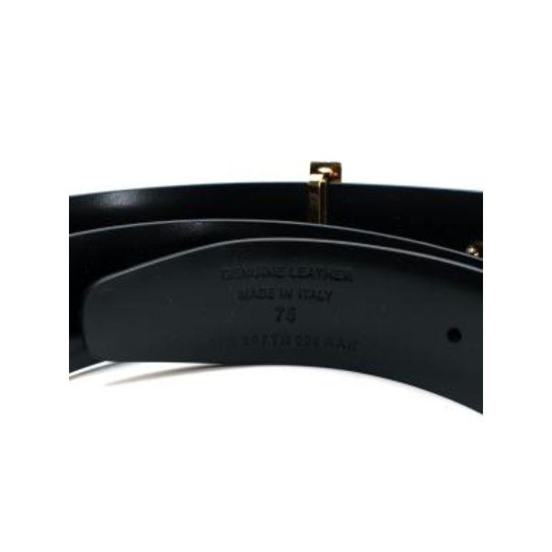 Black leather gold-tone metal T Buckle belt 75 For Sale 2