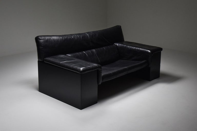 Black Leather Italian Design Cini Boeri 'Brigadier' Loveseats for Knoll For Sale 4