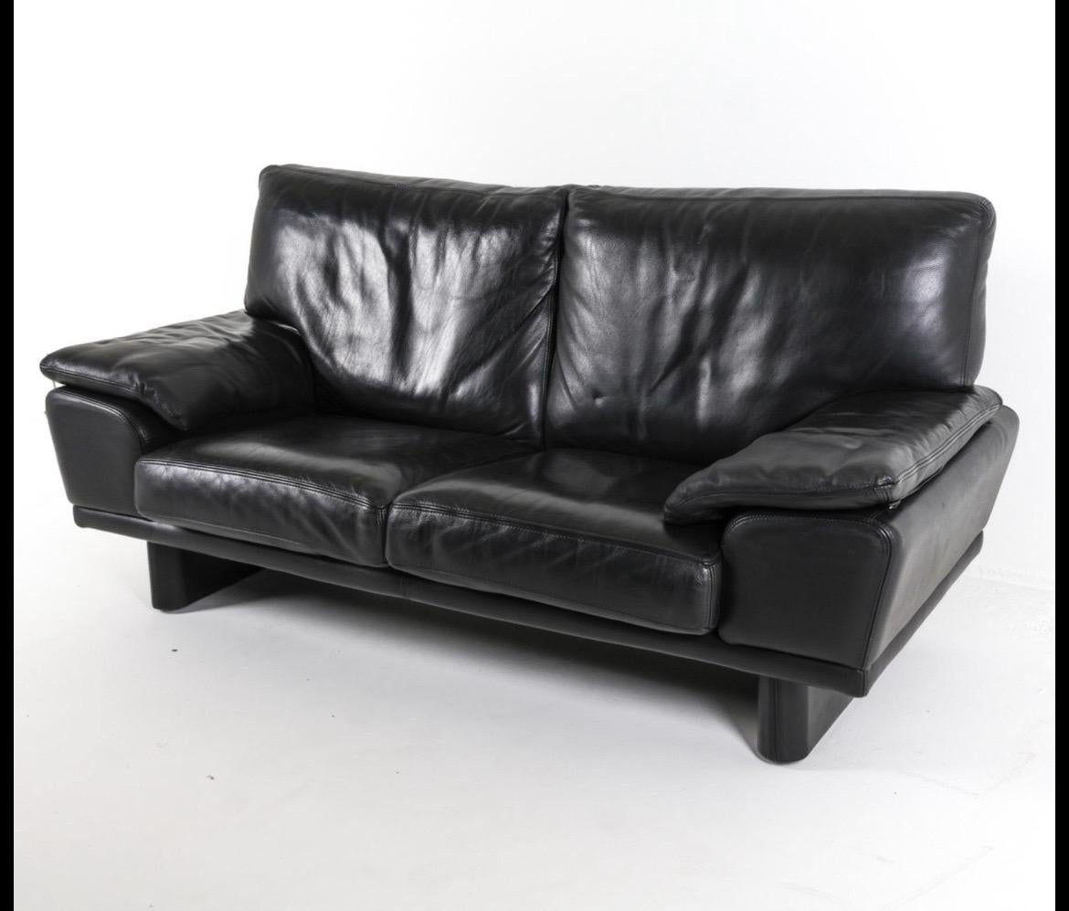 Pelle Divano italiano in pelle nera Divano in pelle nera in vendita