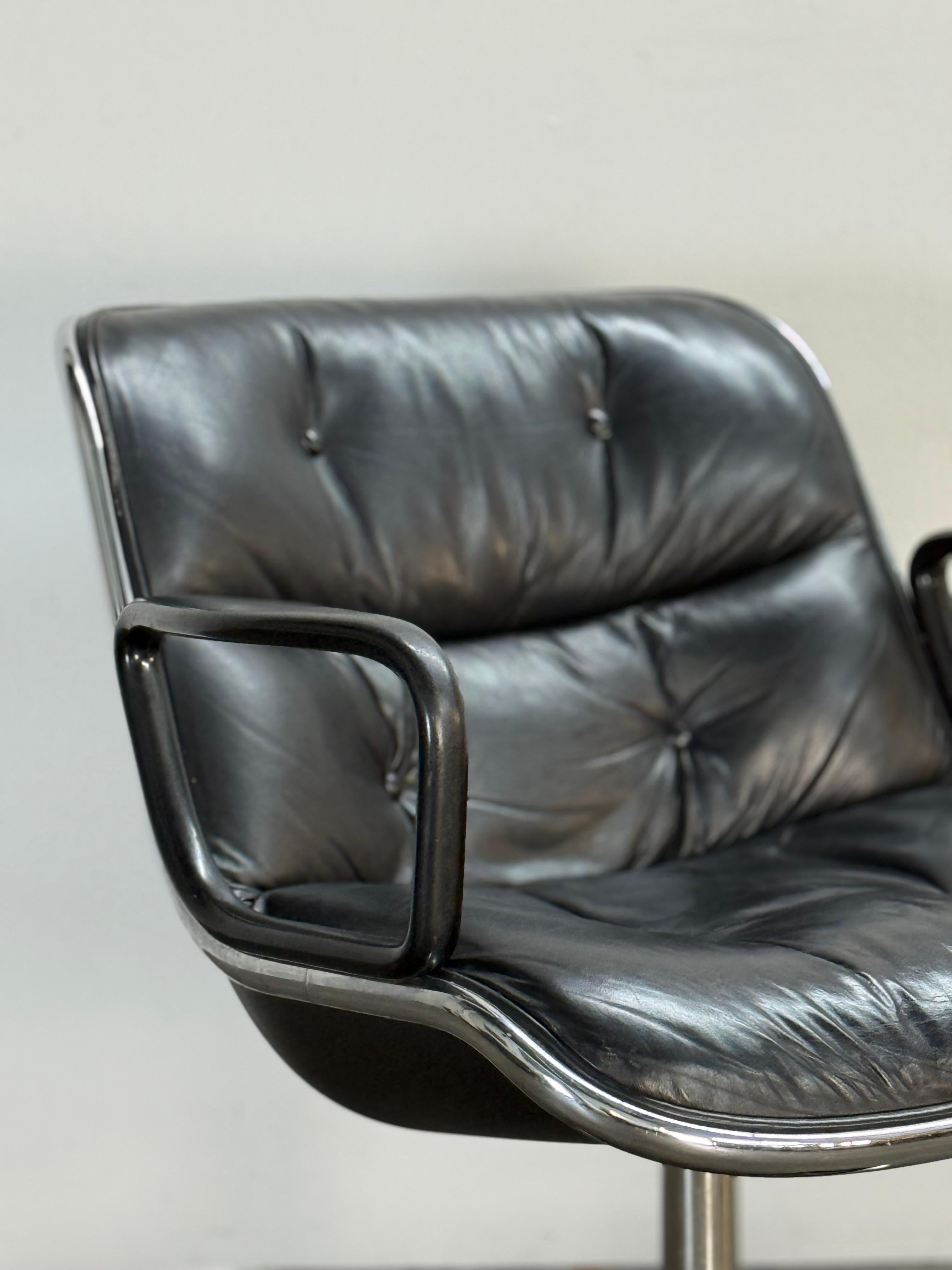 Knoll-Schreibtischstuhl aus schwarzem Leder von Charles Pollock im Angebot 5