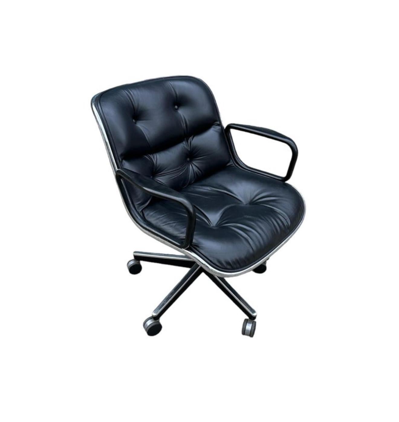 Mid-Century Modern Black Leather Knoll Desk Chair designed by Charles Pollock For Sale