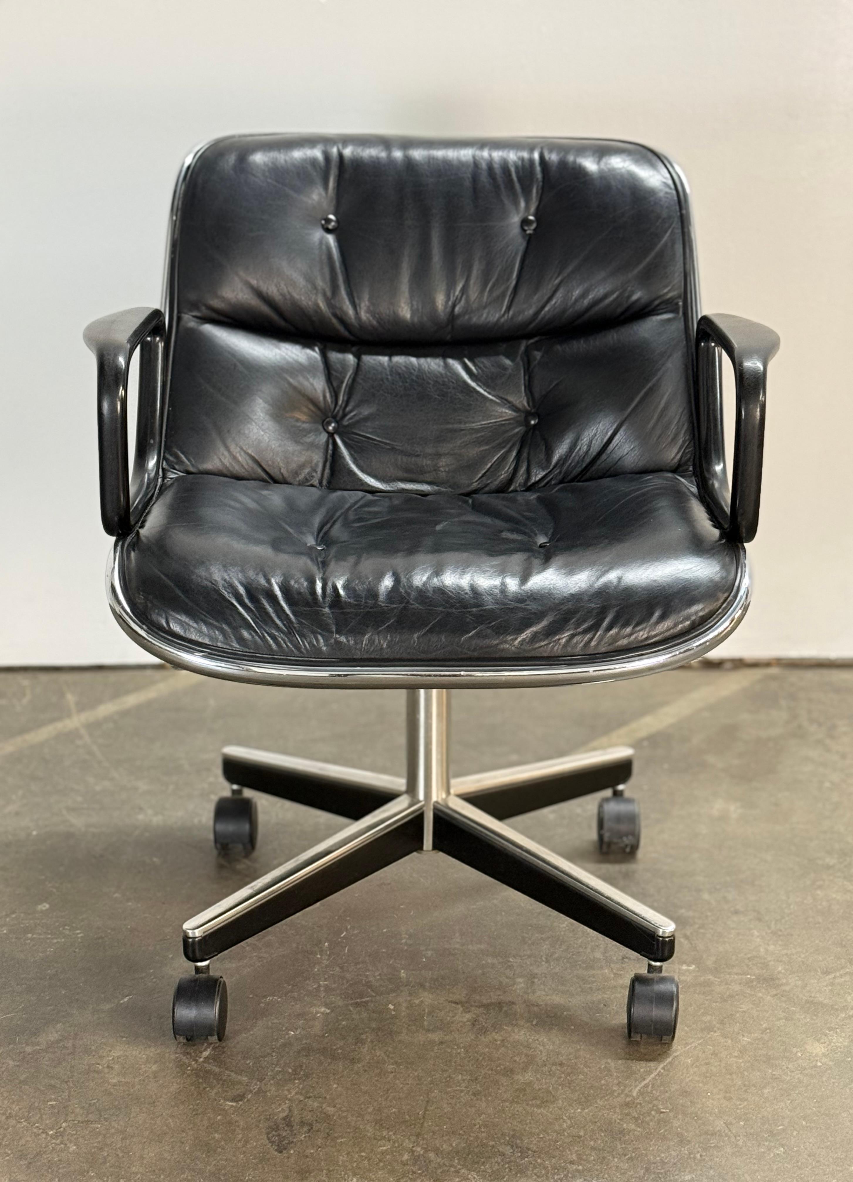 Knoll-Schreibtischstuhl aus schwarzem Leder von Charles Pollock (Moderne der Mitte des Jahrhunderts) im Angebot