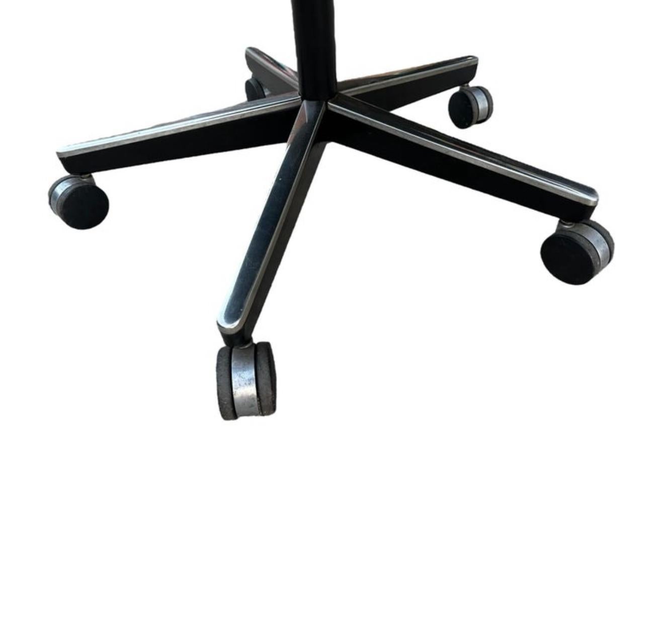 American Black Leather Knoll Desk Chair designed by Charles Pollock For Sale