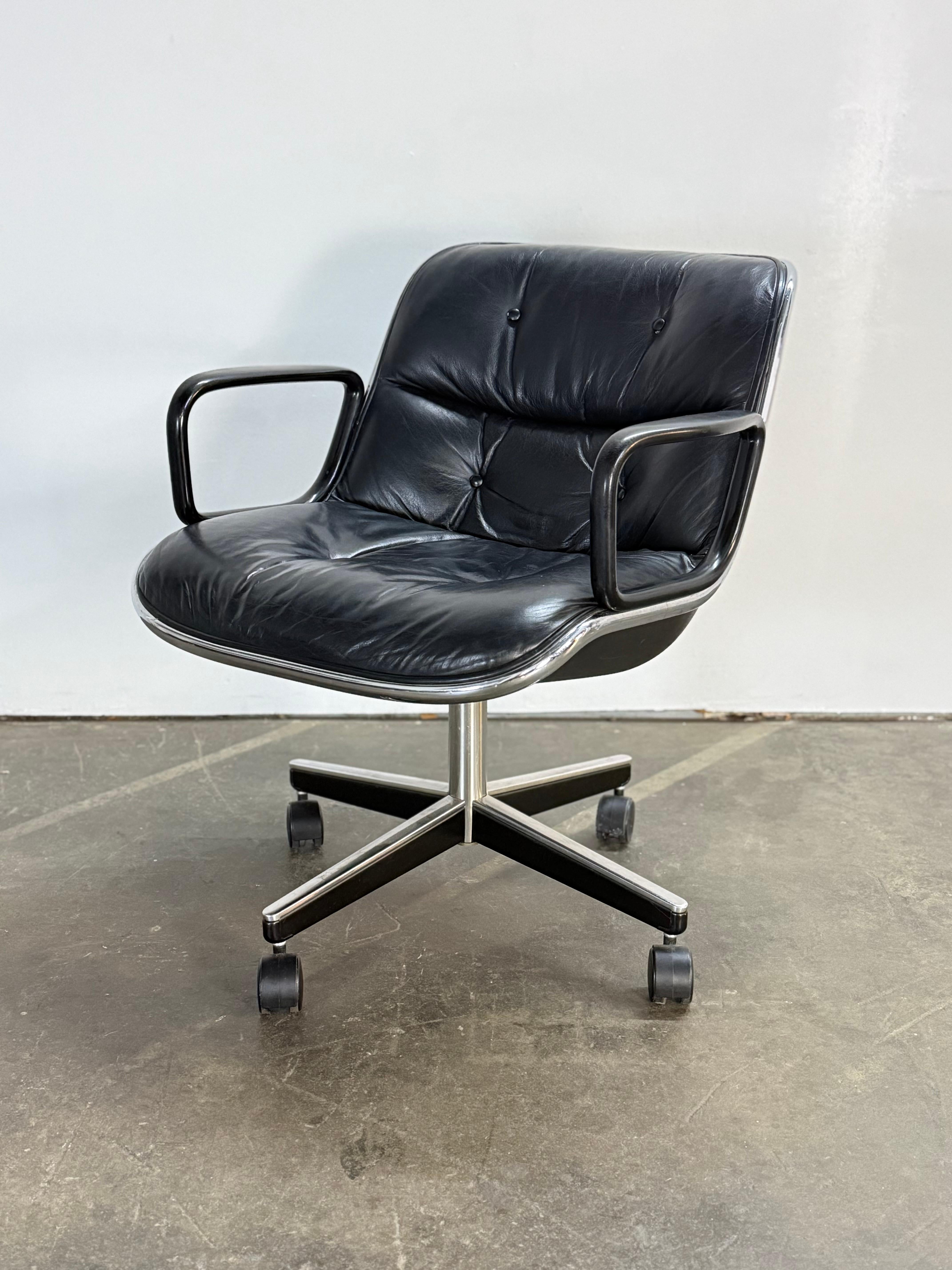 Knoll-Schreibtischstuhl aus schwarzem Leder von Charles Pollock im Angebot 2