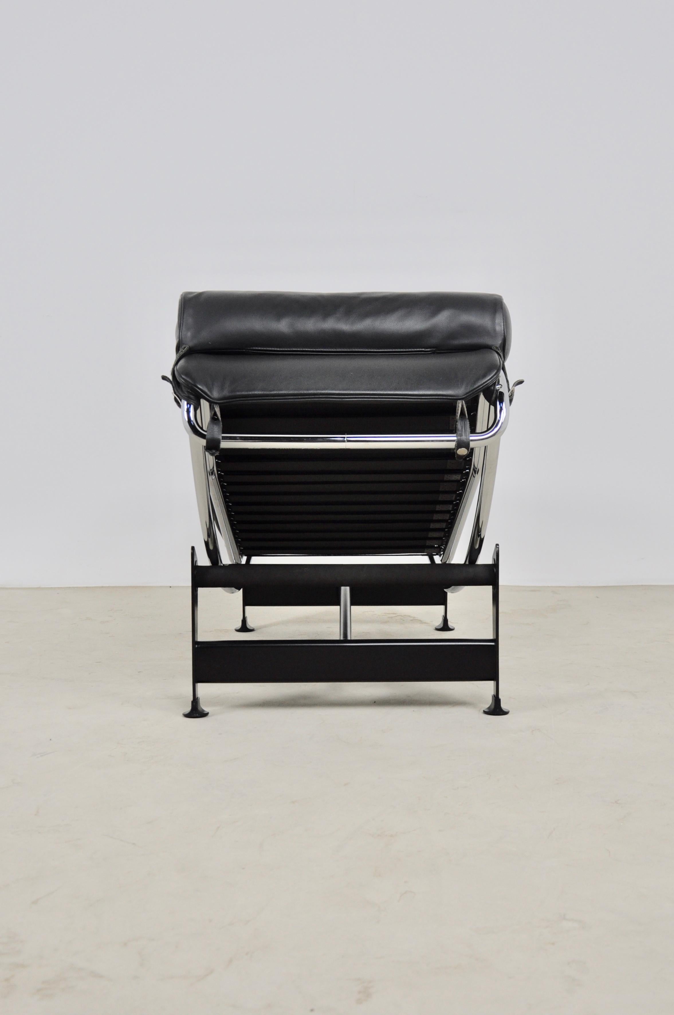 Black Leather LC4 Lounge Chair by Le Corbusier for Cassina, 1980s 5
