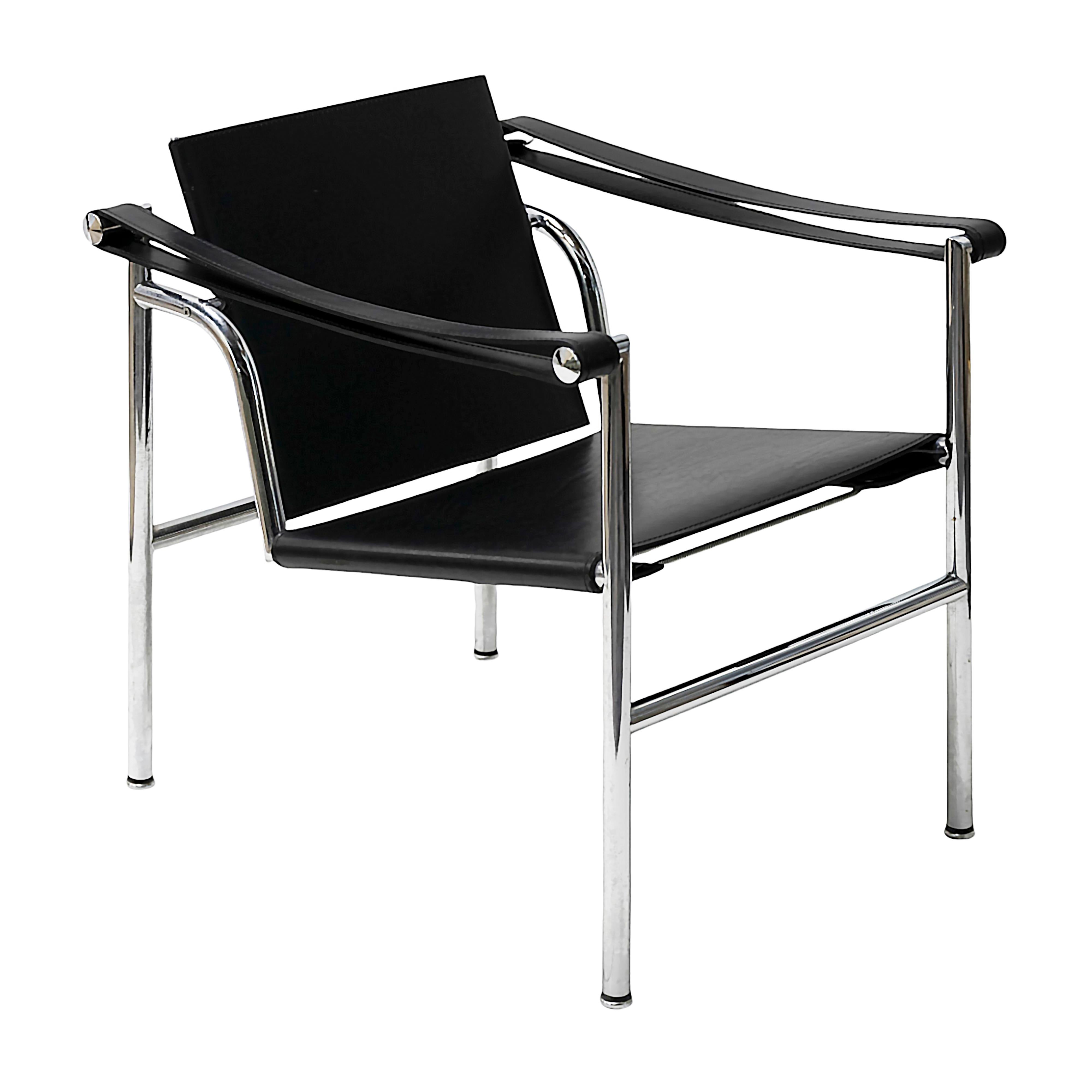 Mid-Century Modern Chaise Le Corbusier en cuir noir LC1  par Cassina en vente