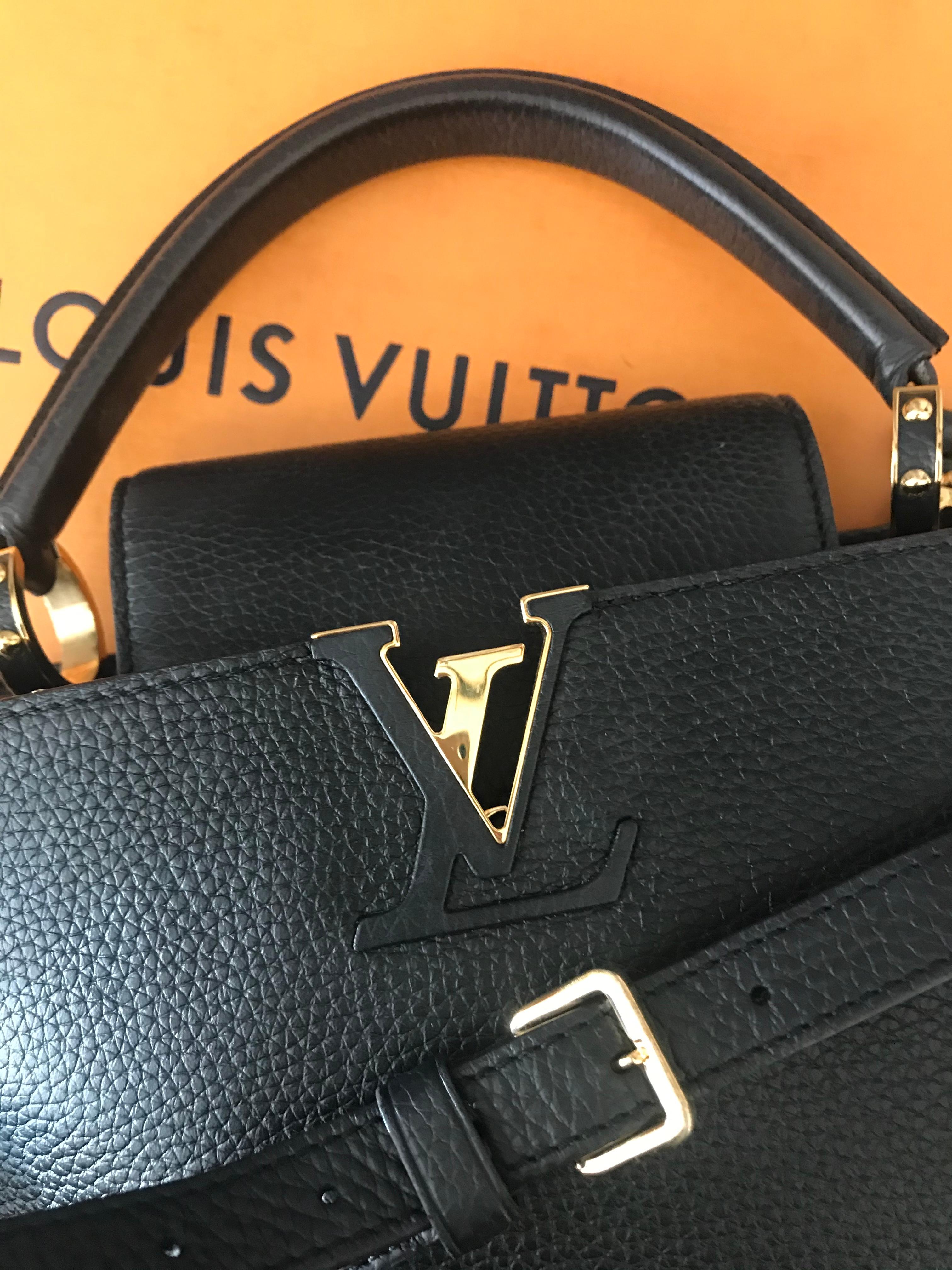 Schwarze Louis Vuitton Capucine BB Umhängetasche aus Leder im Angebot 9