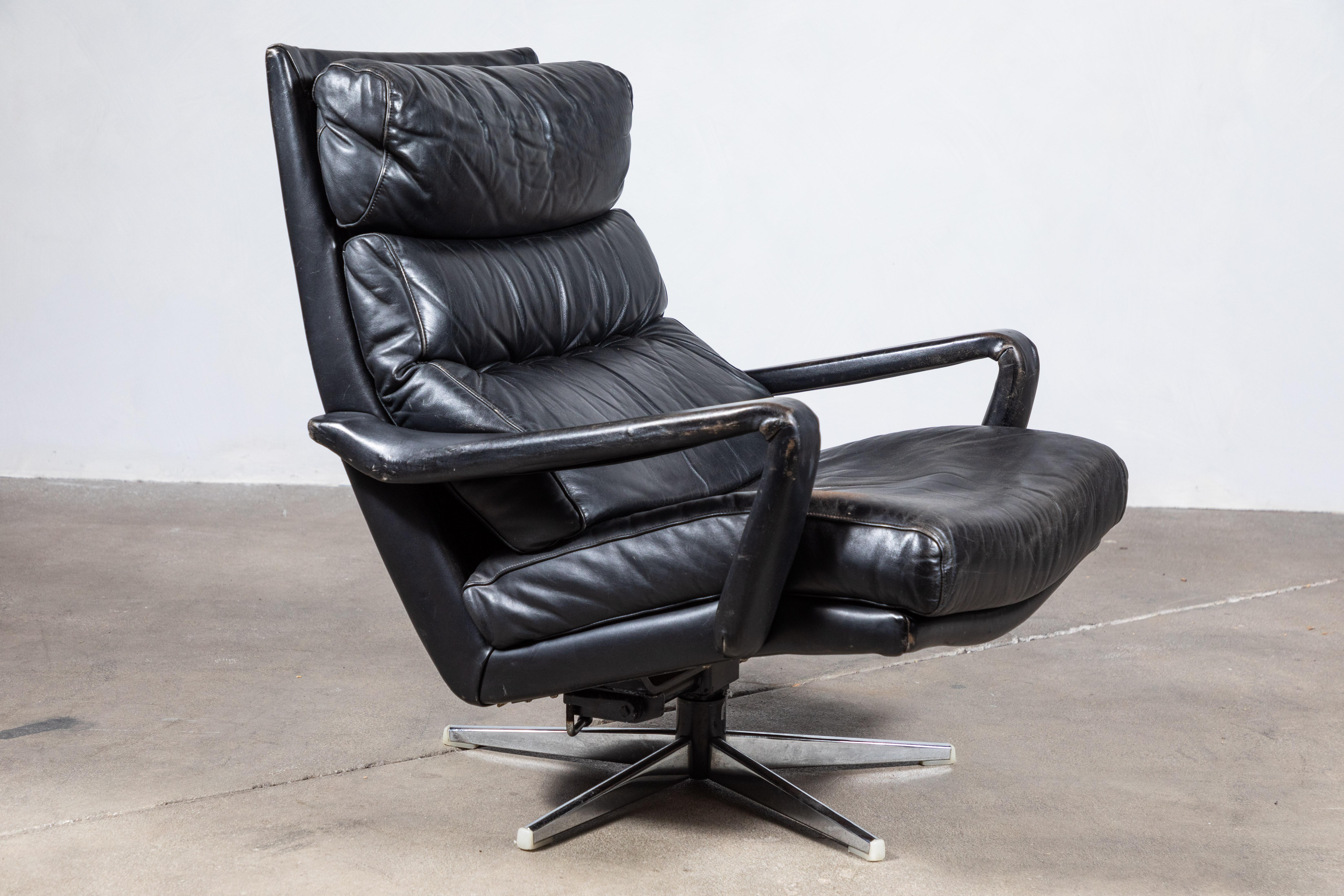Black Leather Lounge Chair and Ottoman 1