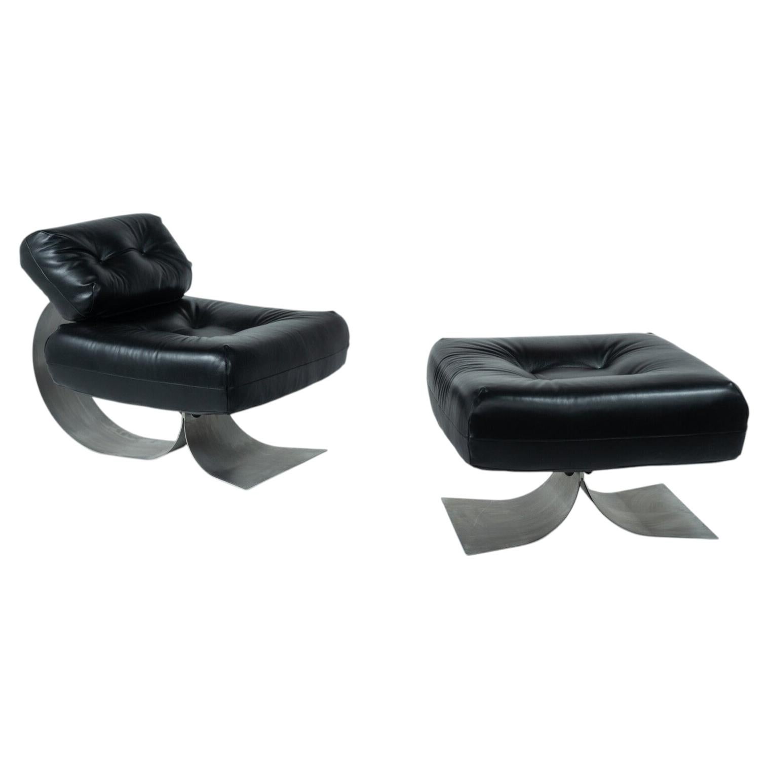 Chaise longue et pouf en cuir noir Model No No par Oscar Niemeyer