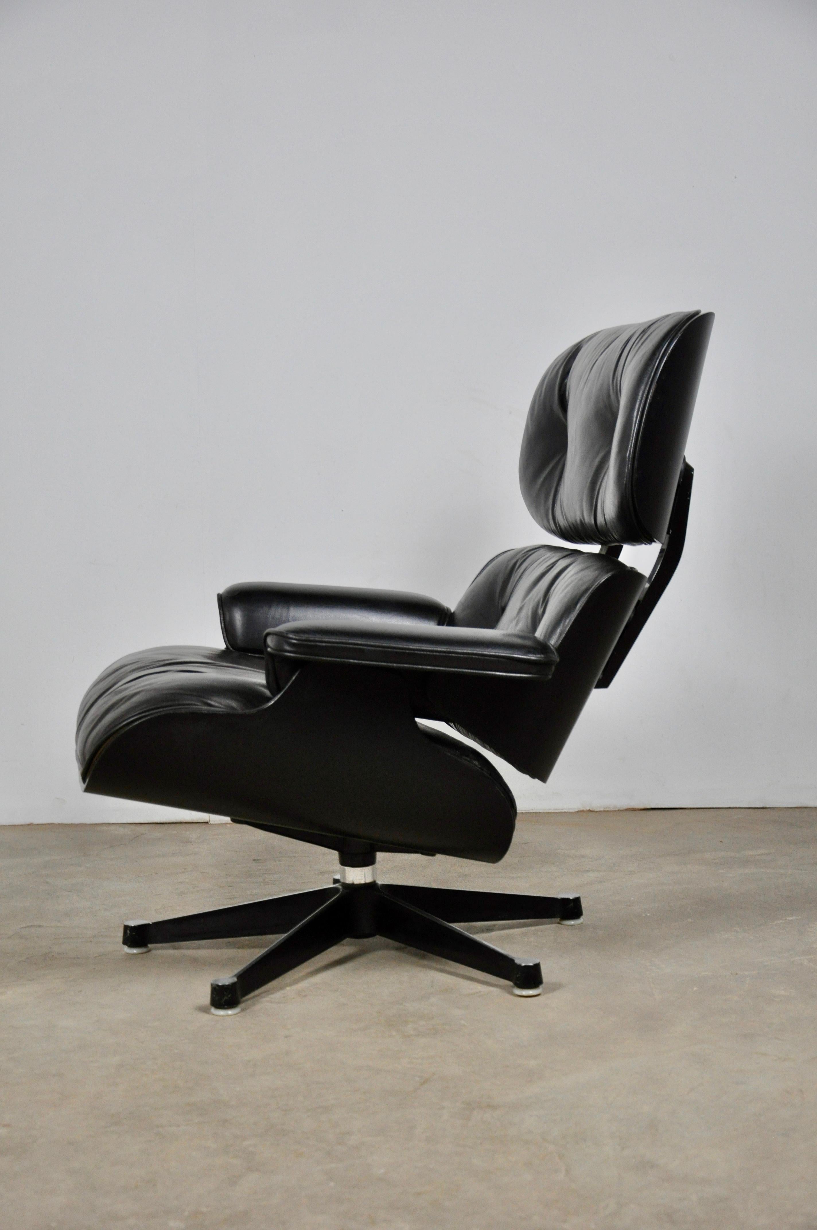 Black Leather Lounge Chair by Charles & Ray Eames, 1970s 6