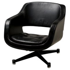 Chaise longue en cuir noir par Olli Mannermaa pour Finnart Ab