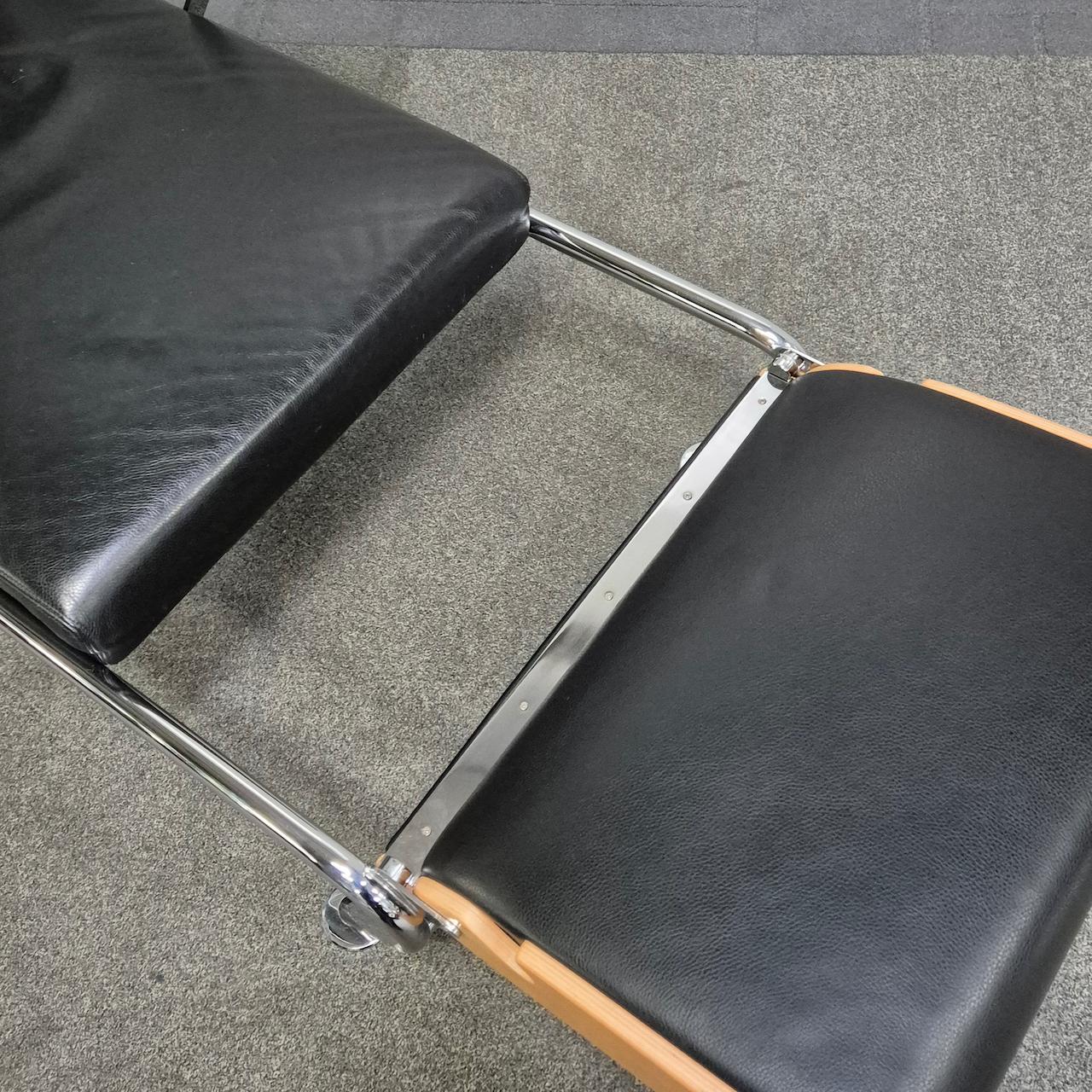 Black leather Lounge chair FUTURO 3 by MASSIMO IOSA GHINI for MOROSO - 1980's For Sale 6