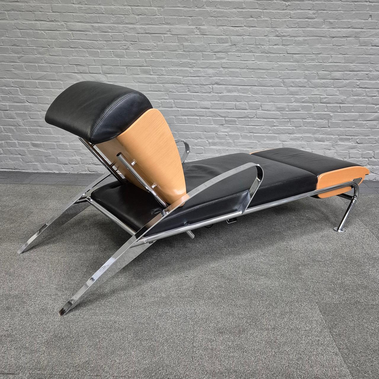Post-Modern Black leather Lounge chair FUTURO 3 by MASSIMO IOSA GHINI for MOROSO - 1980's For Sale